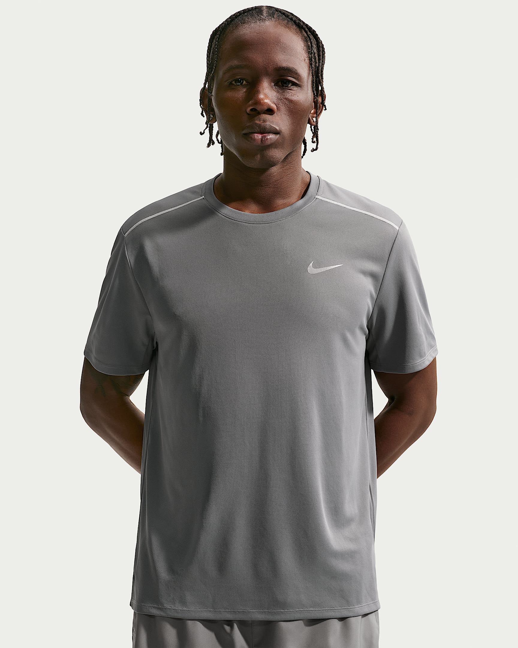 Nike Miler Dri-FIT Kısa Kollu Erkek Koşu Üstü - Smoke Grey/Iron Grey