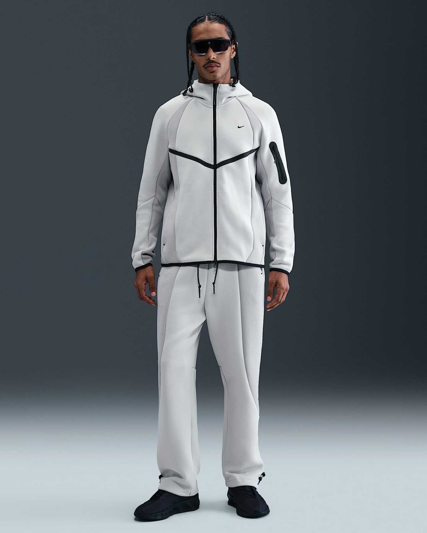 Nike Tech Renk Bloklu Açık Paçalı Fleece Erkek Eşofman Altı - Light Silver/Light Smoke Grey/Siyah