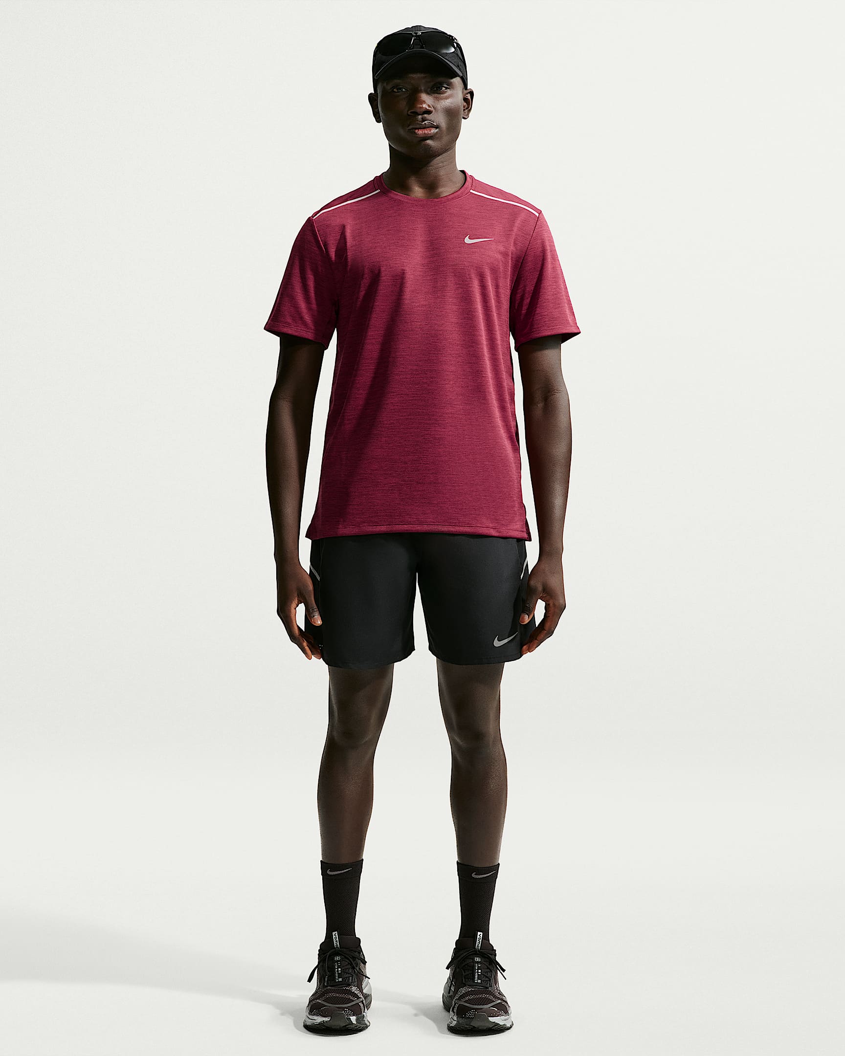 Nike Miler Dri-FIT Kısa Kollu Erkek Koşu Üstü - Tough Red/Mystic Dates/Heather