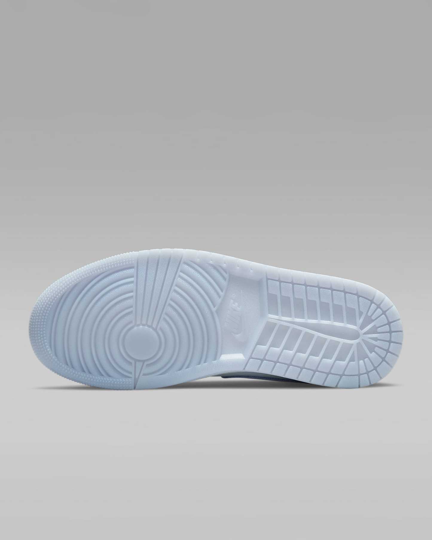 Air Jordan 1 Mid Kadın Ayakkabısı - Beyaz/Wolf Grey/Aluminum