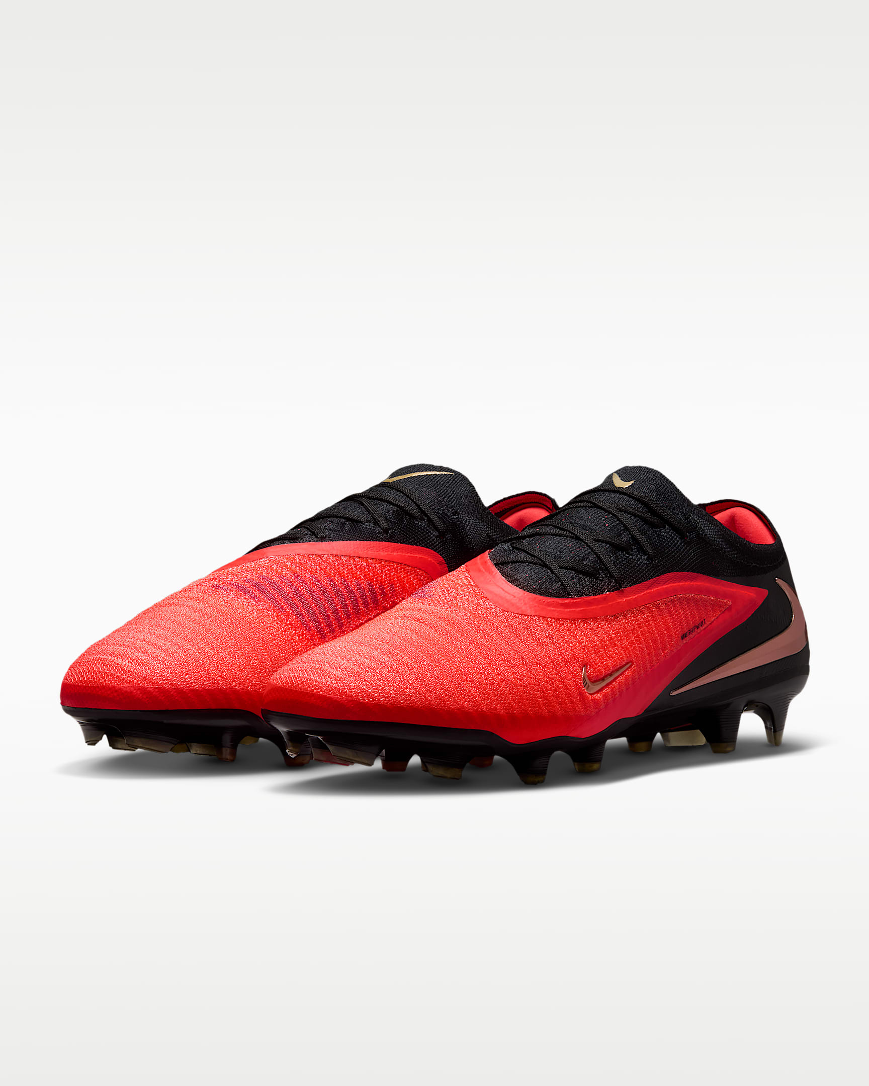 Nike Phantom 6 Low Elite Kuru Çim Zemin Kramponu - Bright Crimson/Bright Crimson/Siyah