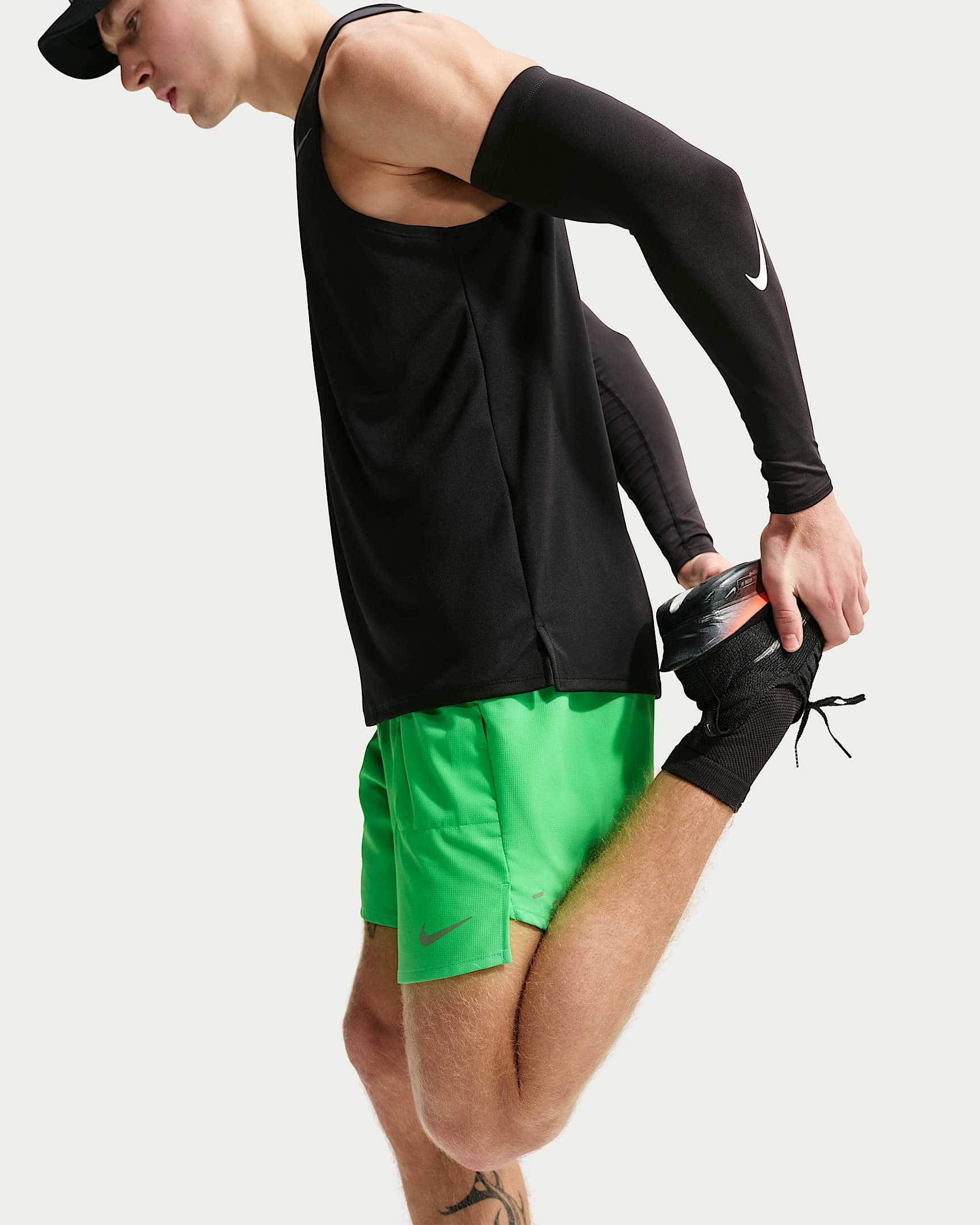 Nike Stride Dri-FIT 18 cm Slip Astarlı Erkek Koşu Şortu - Green Spark