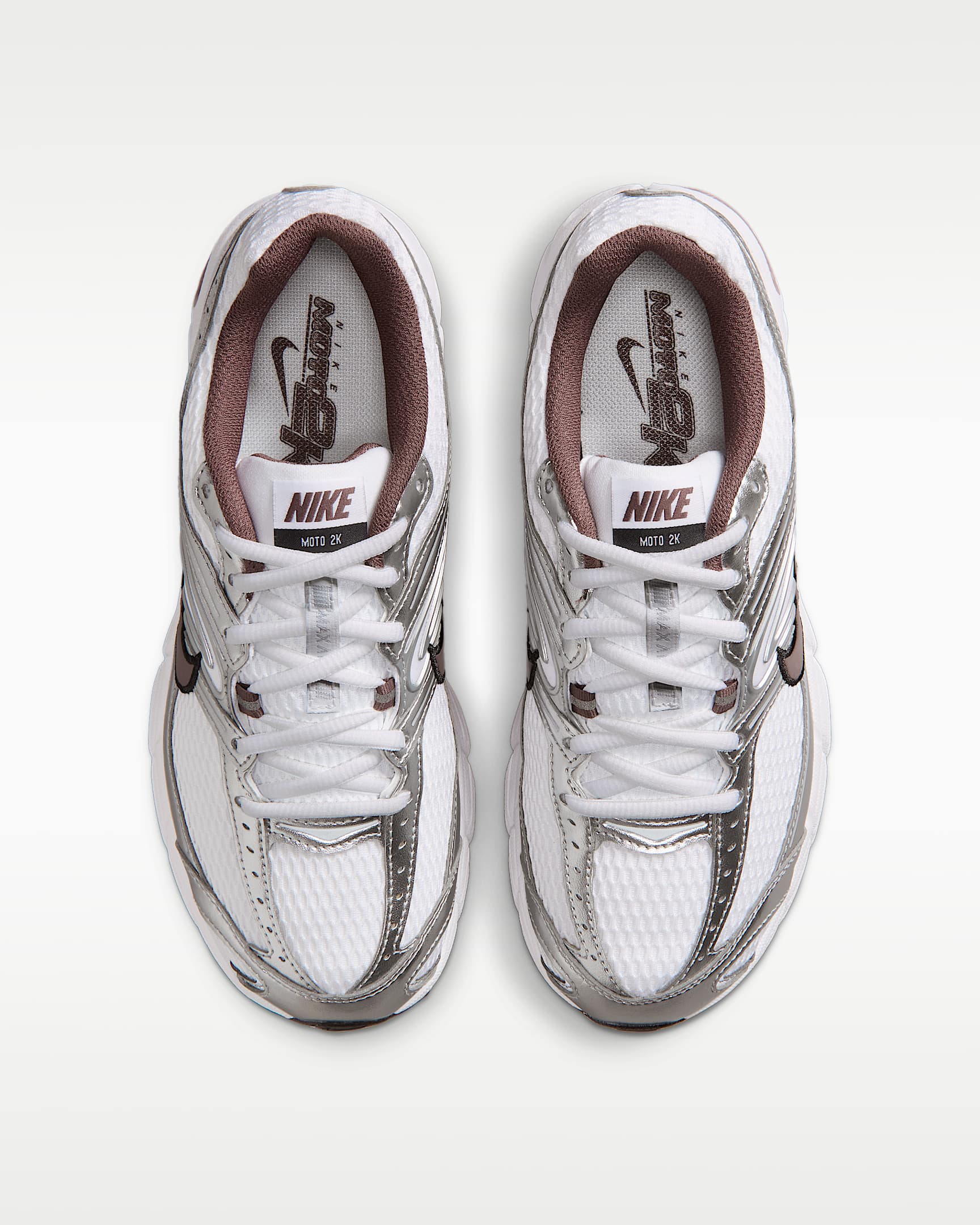 Yansıtıcı Vurgulara Sahip Nike Air Max Moto 2K Kadın Ayakkabısı - Beyaz/Metallic Silver/Siyah/Tattoo