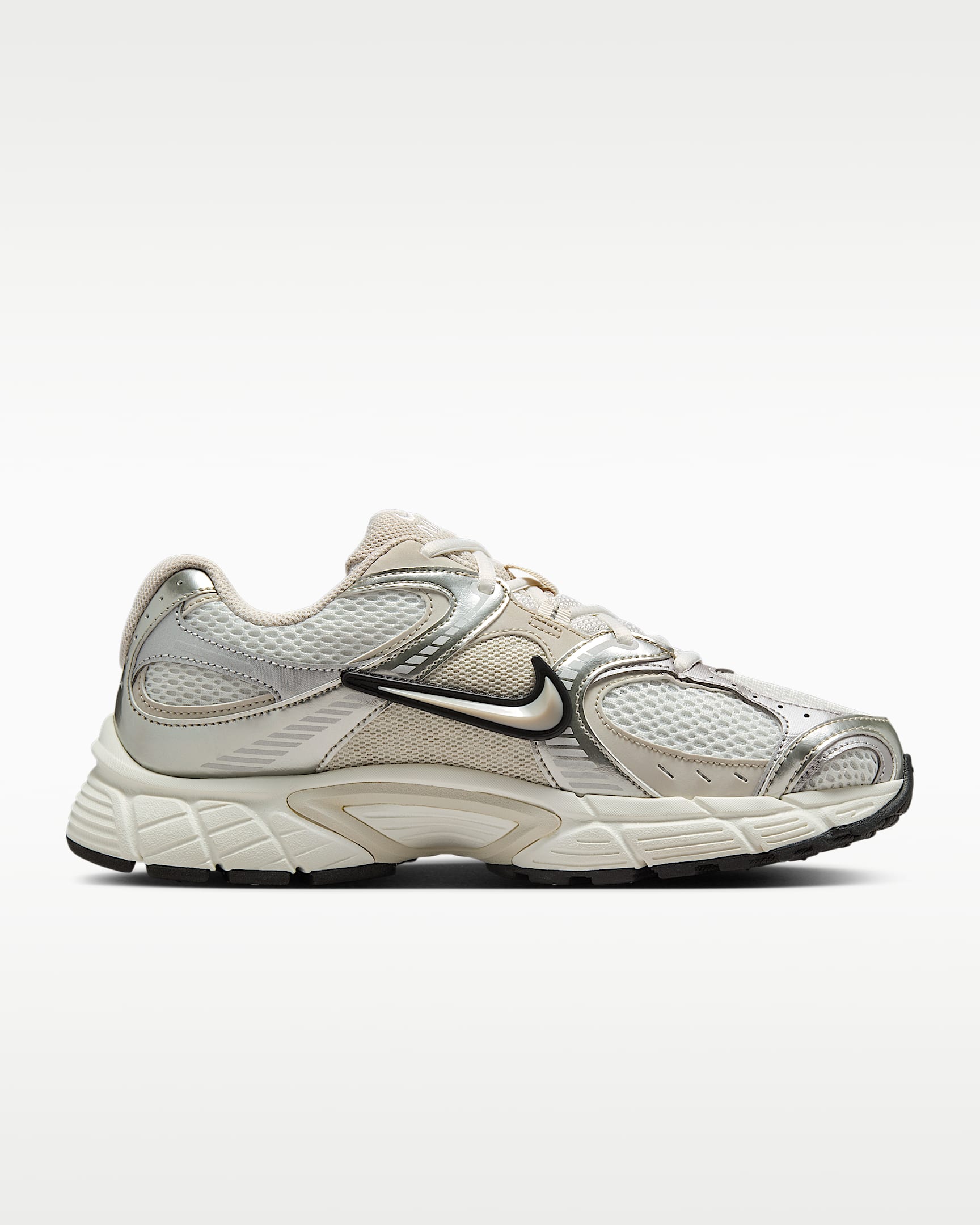 Nike V5 RNR Yansıtıcı Tasarım Vurgulu Kadın Ayakkabısı - Summit White/Sail/Siyah/Light Orewood Brown