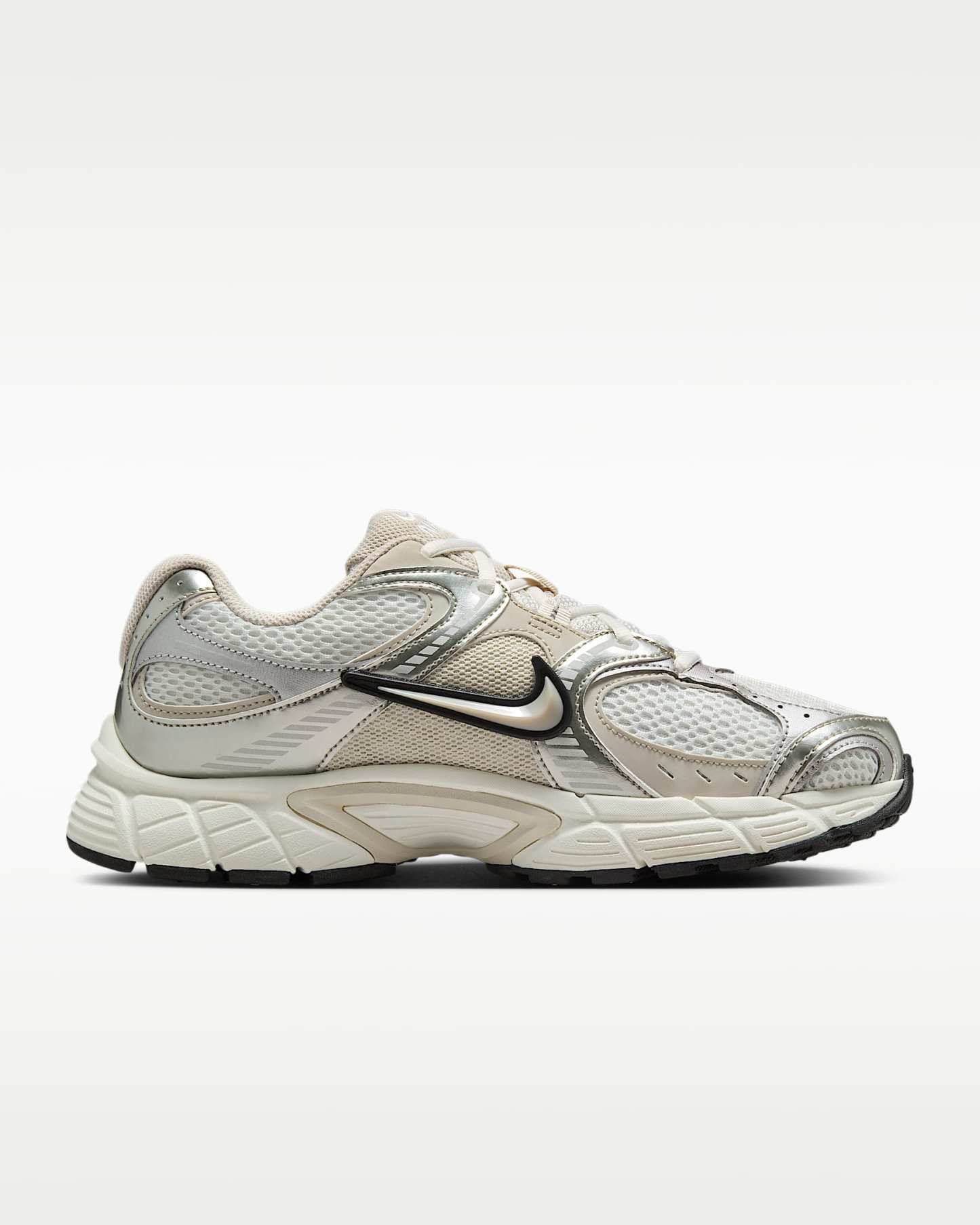 Nike V5 RNR Yansıtıcı Tasarım Vurgulu Kadın Ayakkabısı - Summit White/Sail/Siyah/Light Orewood Brown