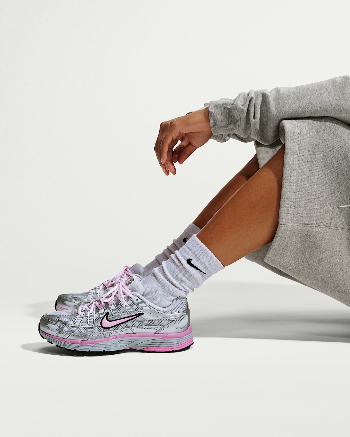 Nike P-6000 Kadın Ayakkabısı - Pure Platinum/Metallic Silver/Siyah/Pink Rise