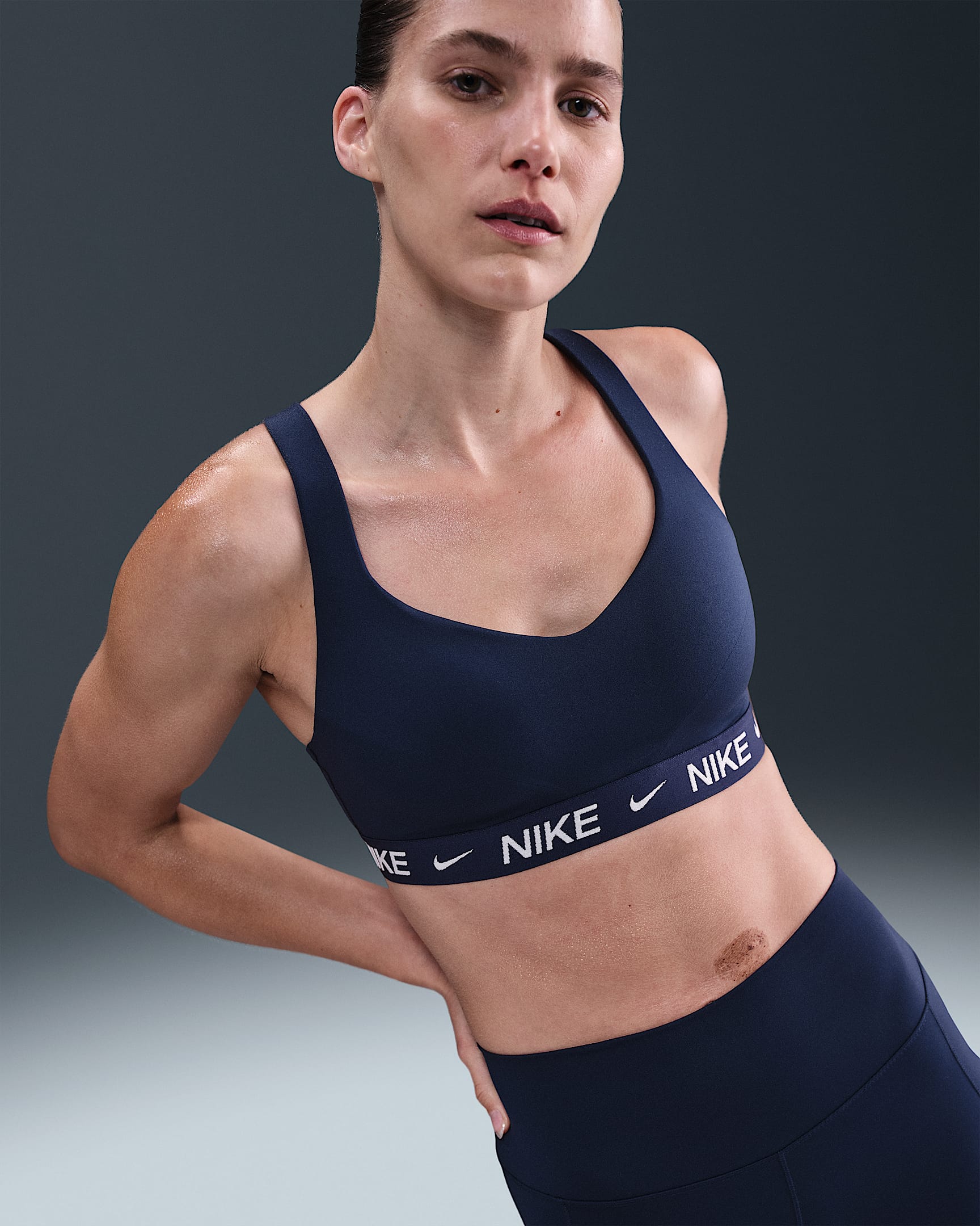 Nike Indy Yüksek Destekli Pedli Ayarlanabilir Kadın Spor Sütyeni - Midnight Navy
