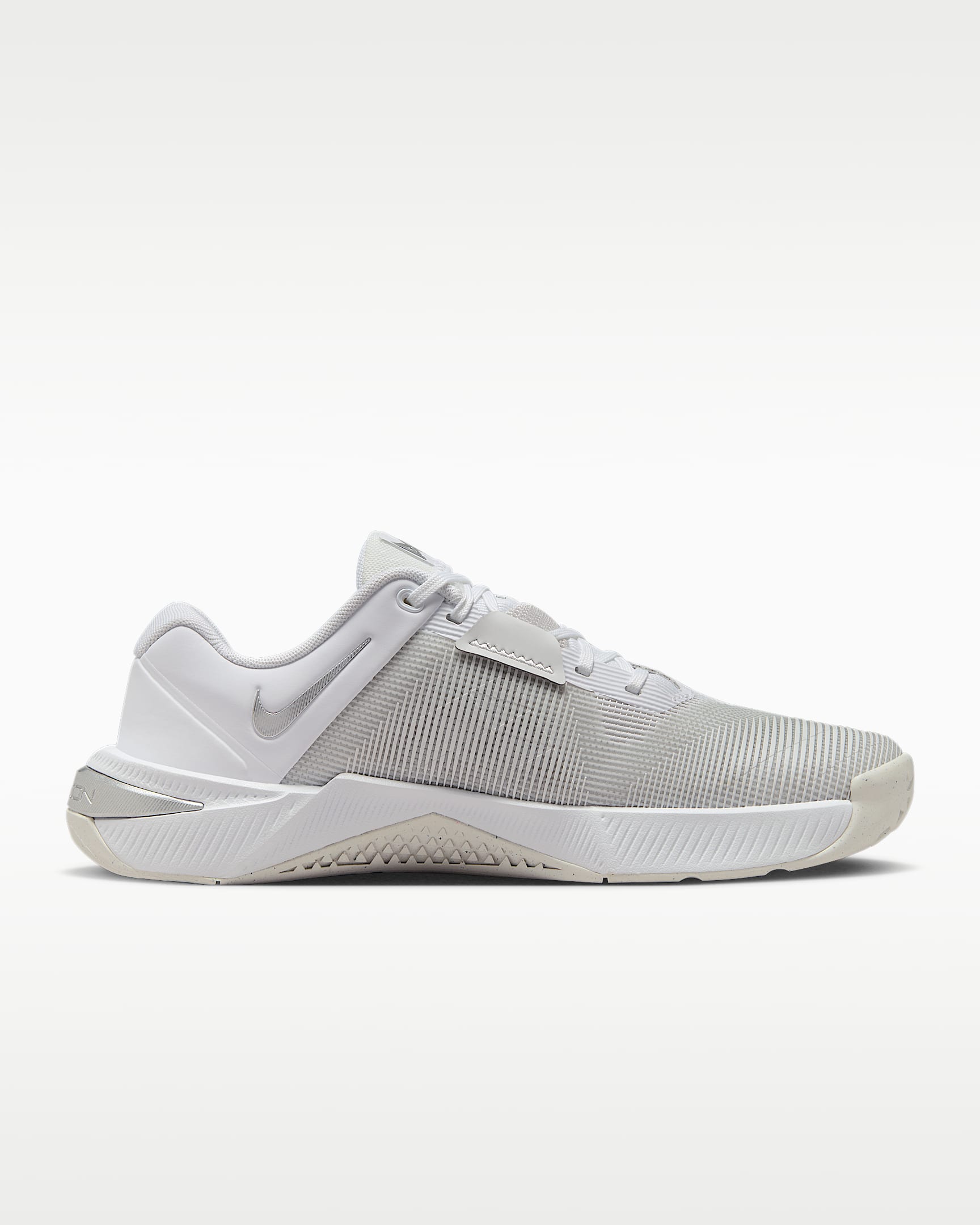 Nike Metcon 10 Kadın Antrenman Ayakkabısı - Beyaz/Platinum Tint/Wolf Grey/Metallic Silver