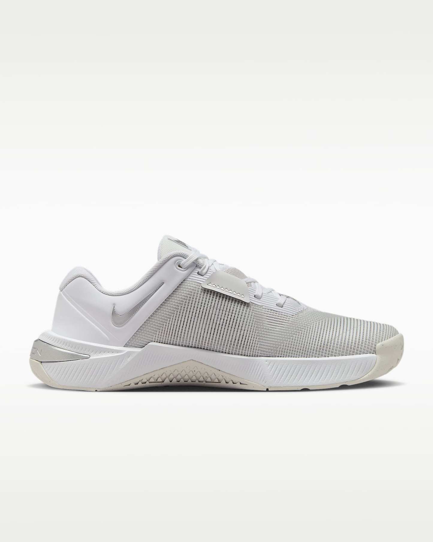 Nike Metcon 10 Kadın Antrenman Ayakkabısı - Beyaz/Platinum Tint/Wolf Grey/Metallic Silver