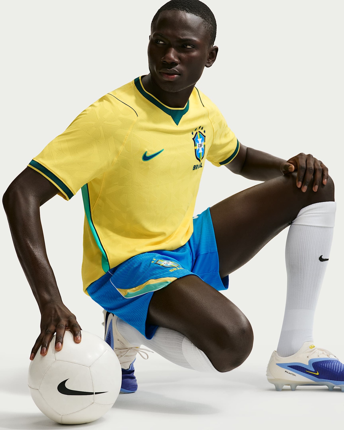 Brezilya Milli Takımı 2026 Maç İç Saha Nike Aero-FIT Erkek Futbol Forması - Canary/Light Menta/Geode Teal