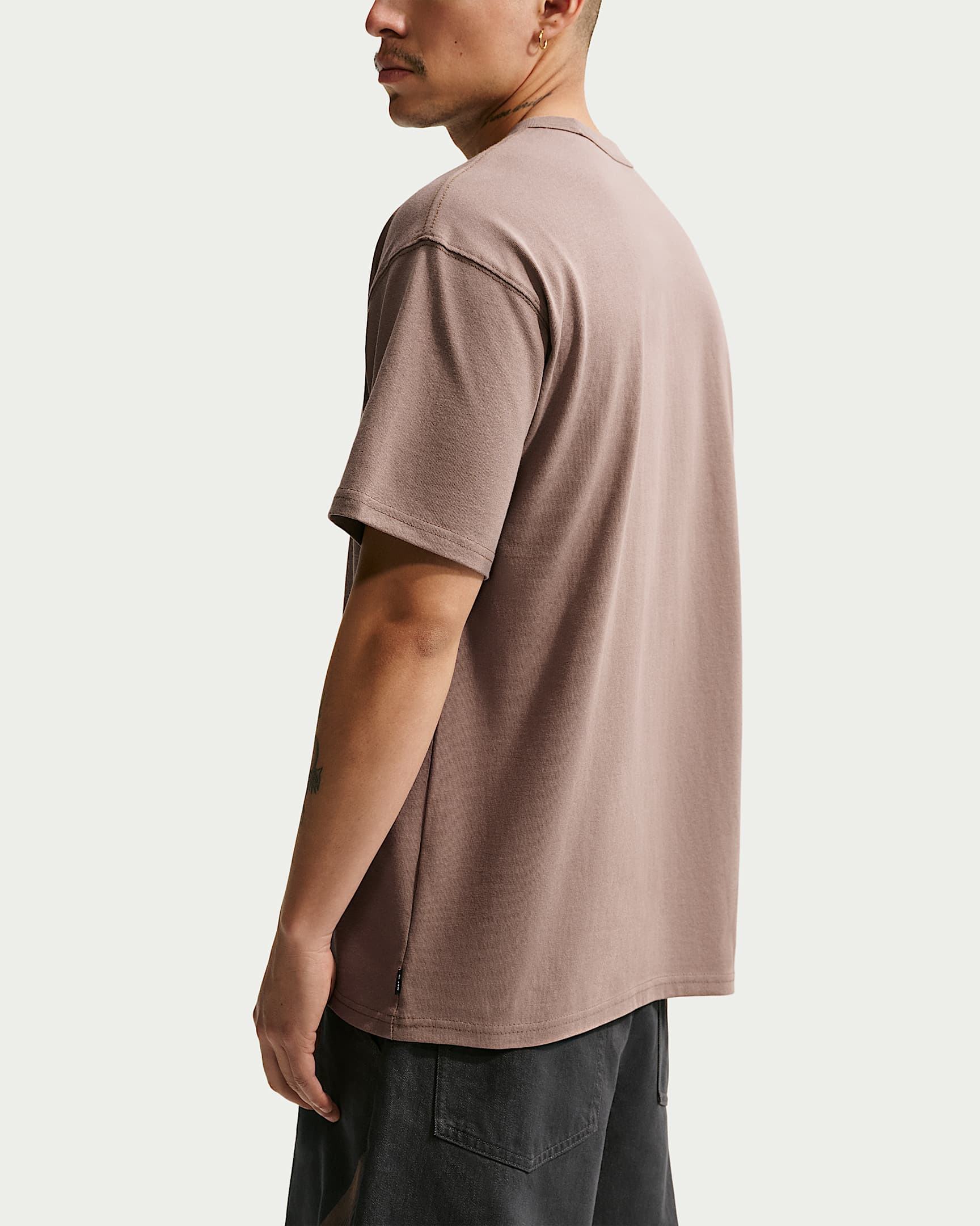Nike Sportswear Premium Essentials Erkek Tişörtü - Mink Brown