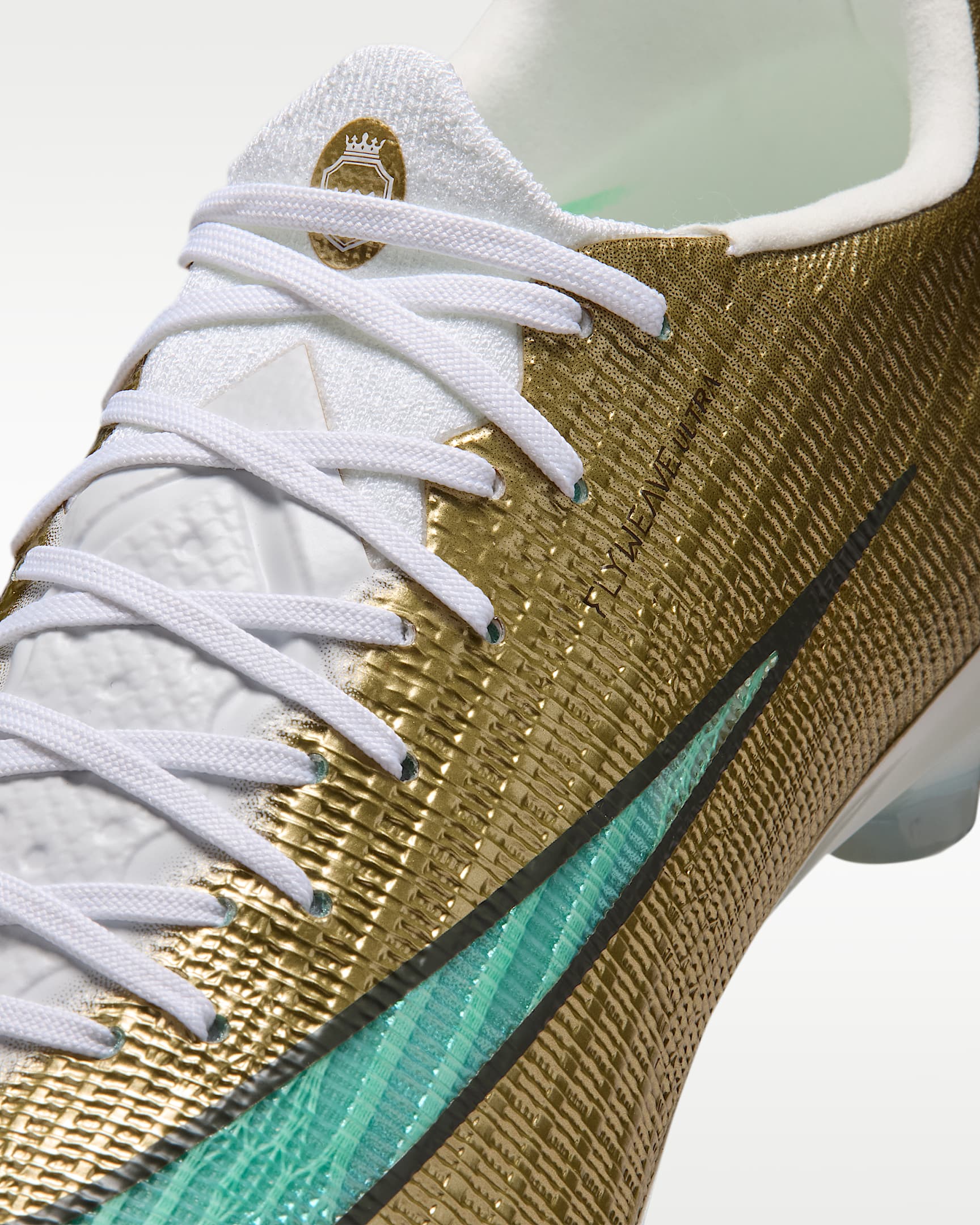 Nike Mercurial Superfly 11 Elite "Kylian Mbappé" Düşük Bilekli Kuru Çim Zemin Kramponu - Metallic Gold/Green Glow