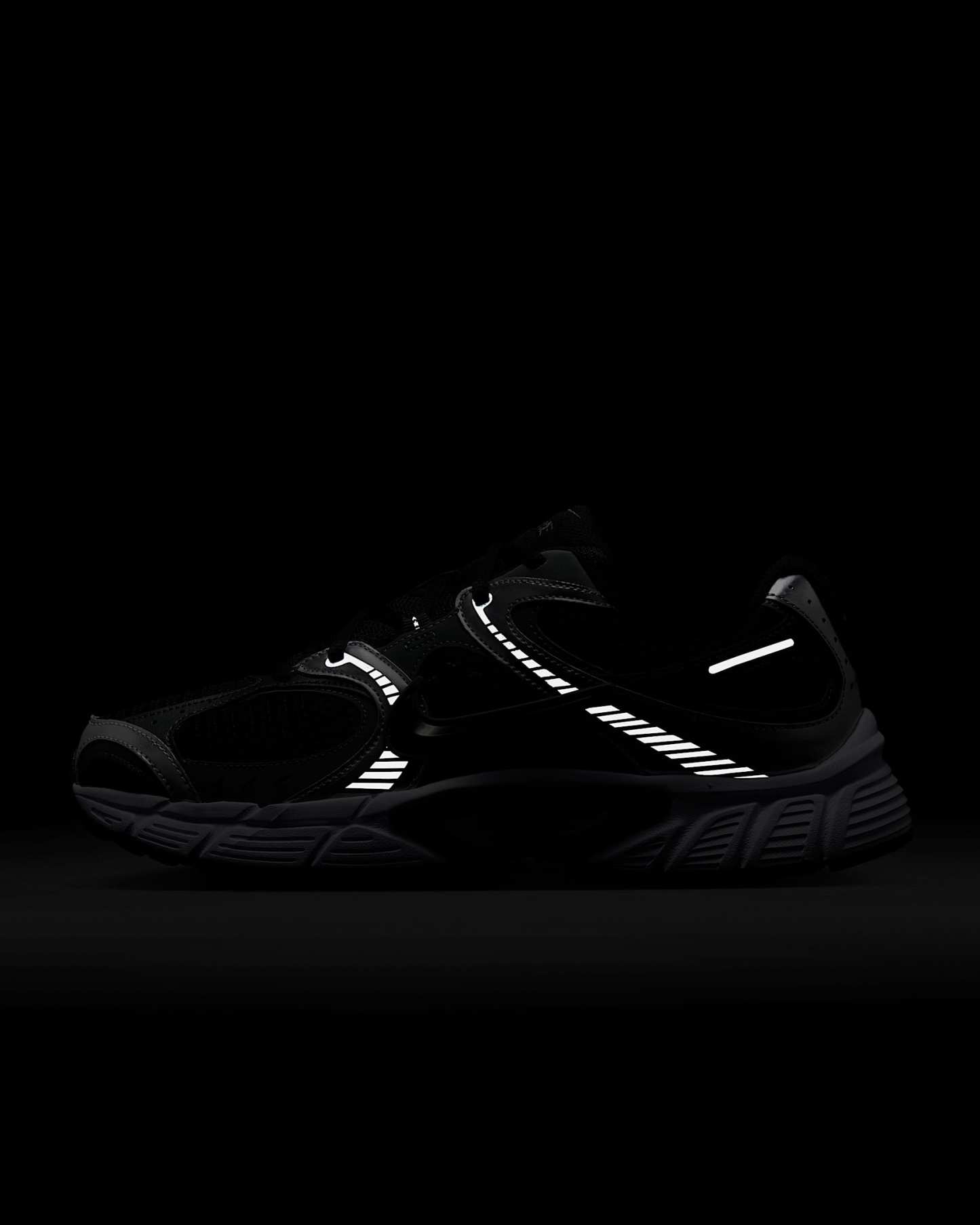 Nike V5 RNR Erkek Ayakkabısı - Siyah/Anthracite/Smoke Grey/Siyah