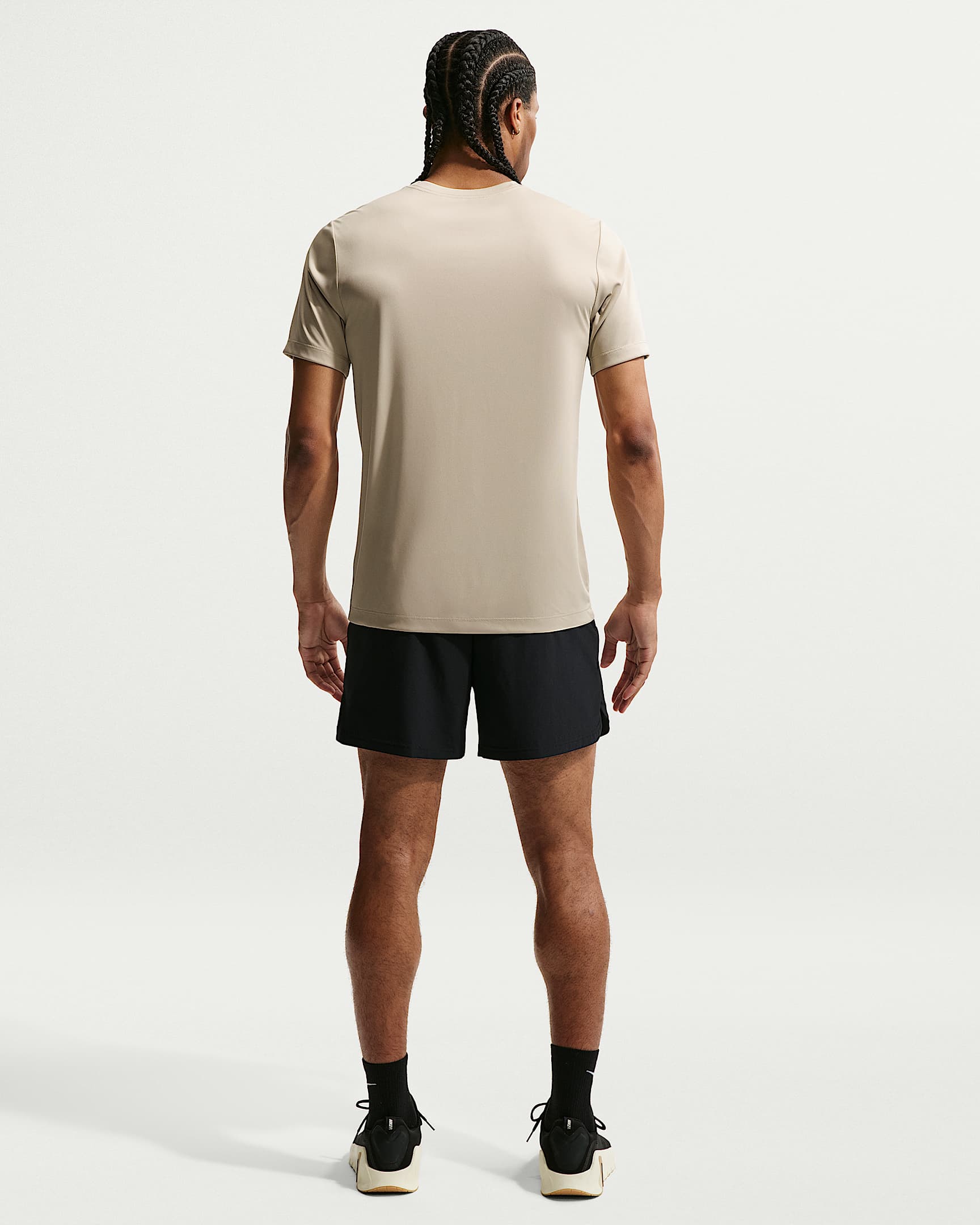 Nike Dri-FIT Erkek Antrenman Tişörtü - Desert Khaki/Siyah