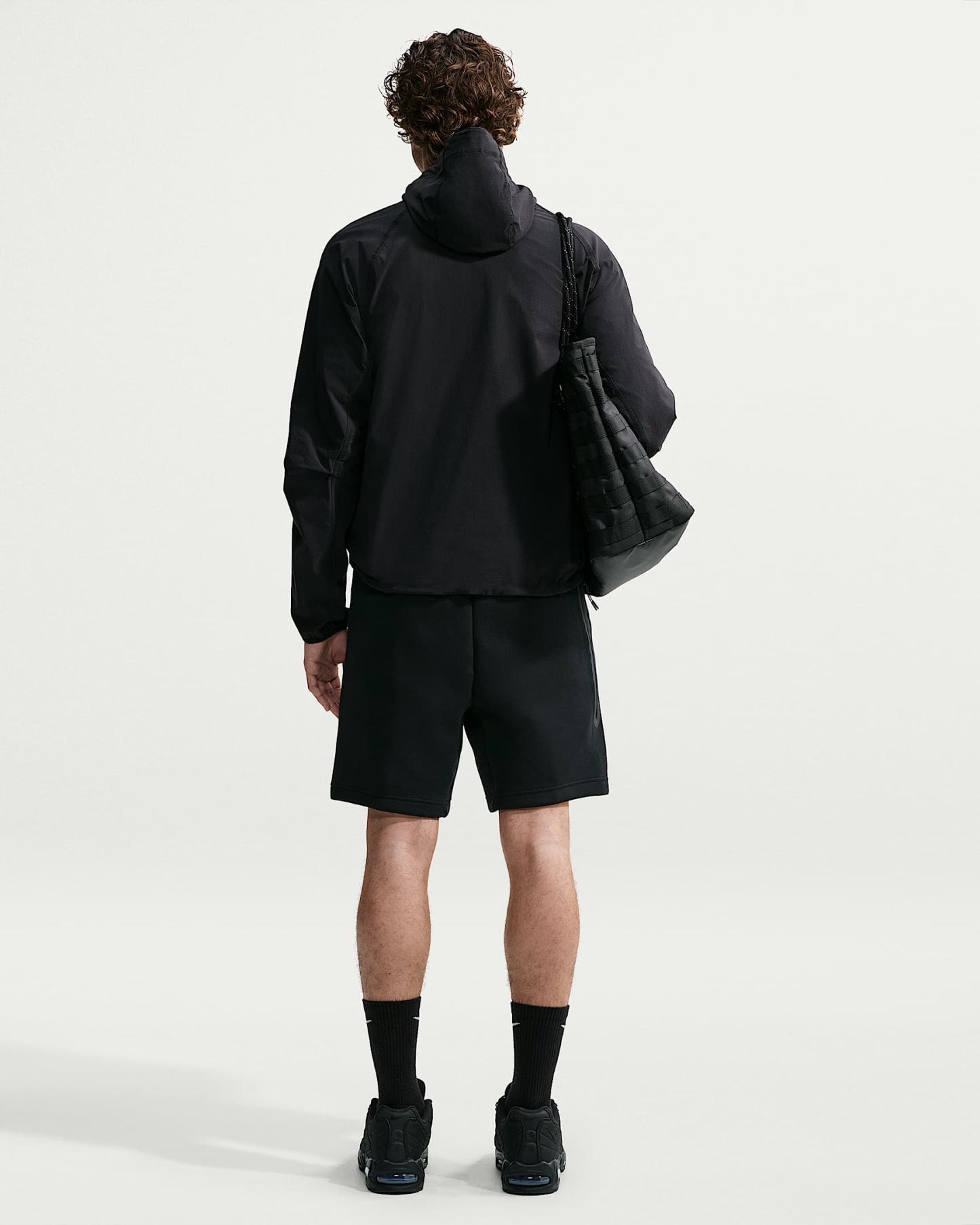 Nike Tech Fleece Erkek Şortu - Siyah/Tough Red
