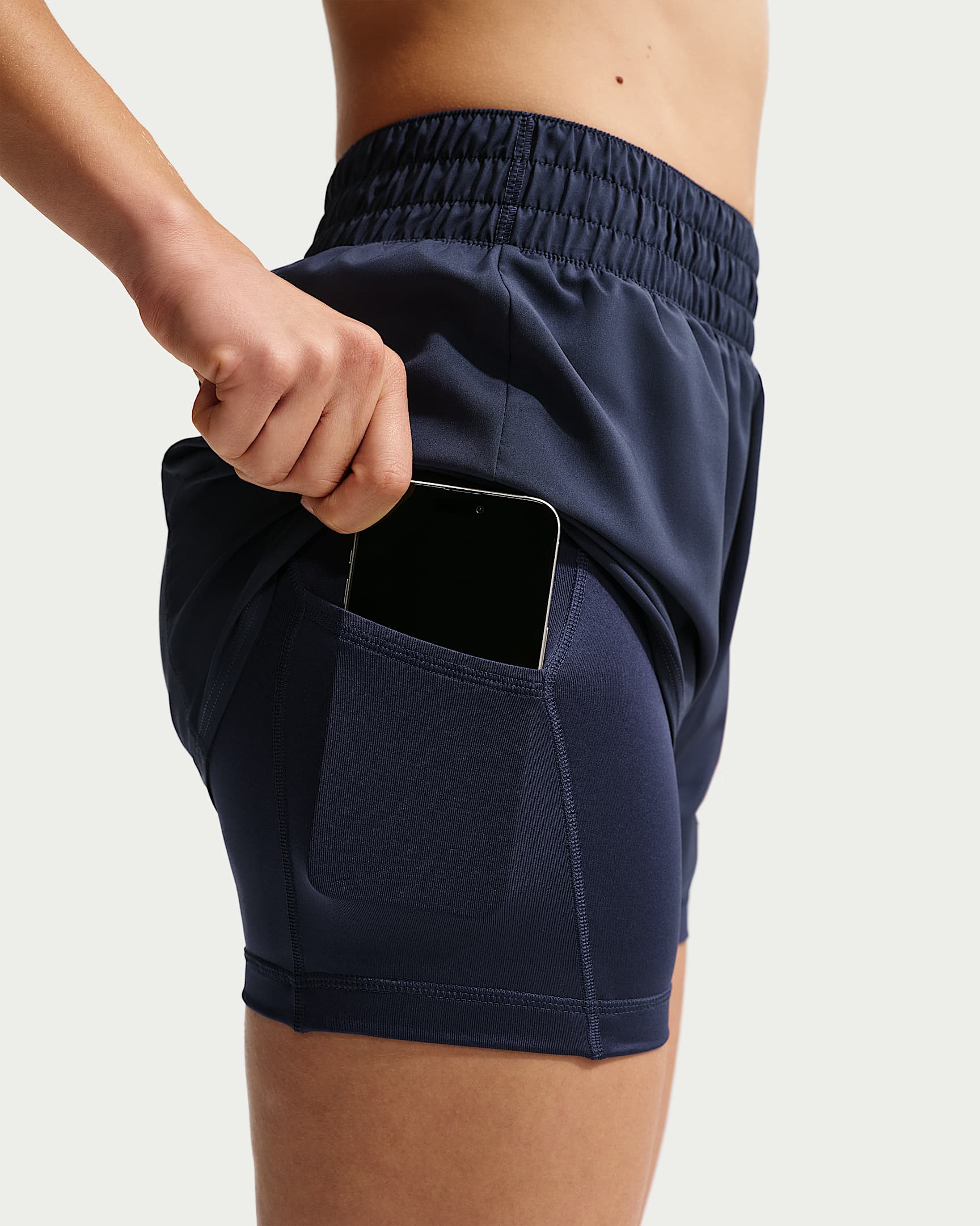 Nike One Dri-FIT Yüksek Belli 8 cm 2'si 1 Arada Kadın Şortu - Midnight Navy/Beyaz