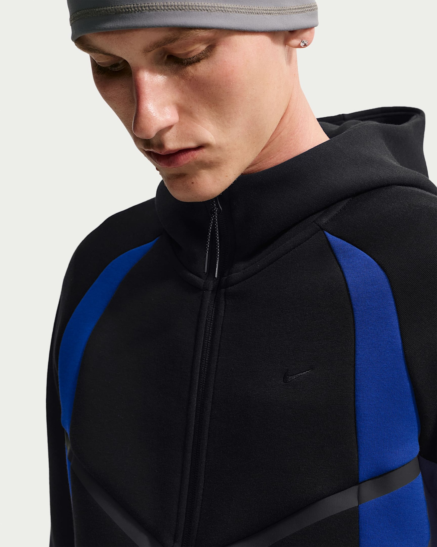 Nike Tech Renk Bloklu Tam Boy Fermuarlı Fleece Windrunner Erkek Ceketi - Siyah/Old Royal/Siyah