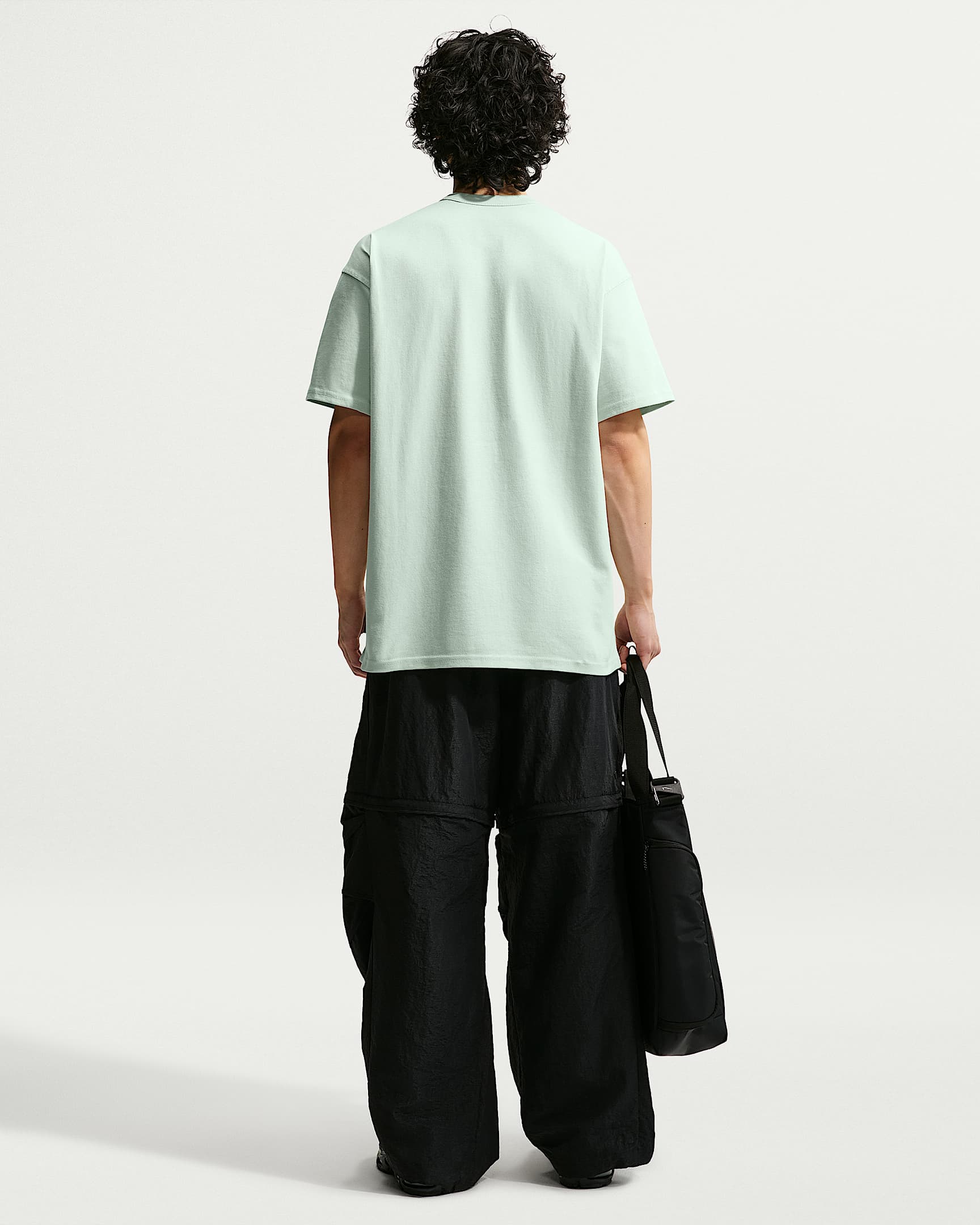 Nike Sportswear Premium Essentials Erkek Tişörtü - Jade Aura