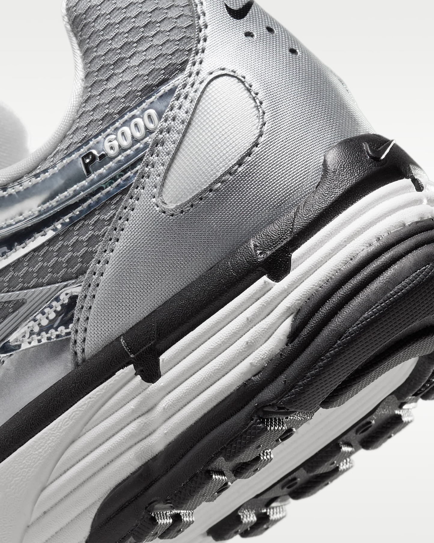 Nike P-6000 Ayakkabı - Metallic Silver/Sail/Siyah/Metallic Silver