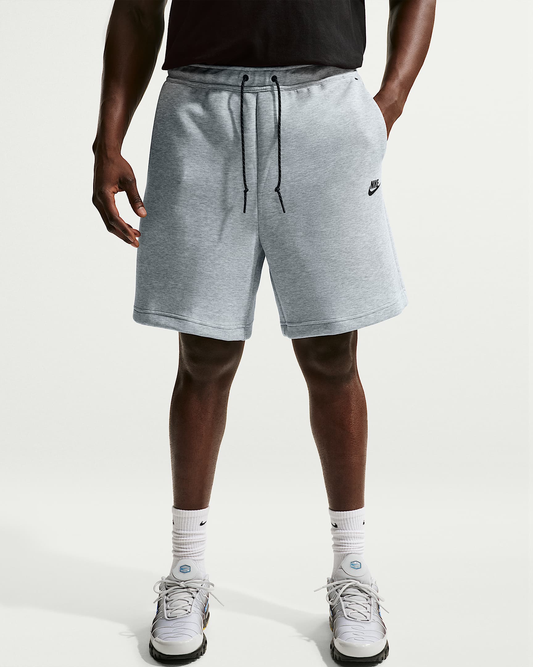 Nike Tech Fleece Erkek Şortu - Dark Grey Heather/Siyah