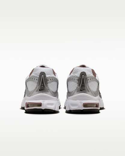 Yansıtıcı Vurgulara Sahip Nike Air Max Moto 2K Kadın Ayakkabısı - Beyaz/Metallic Silver/Siyah/Tattoo
