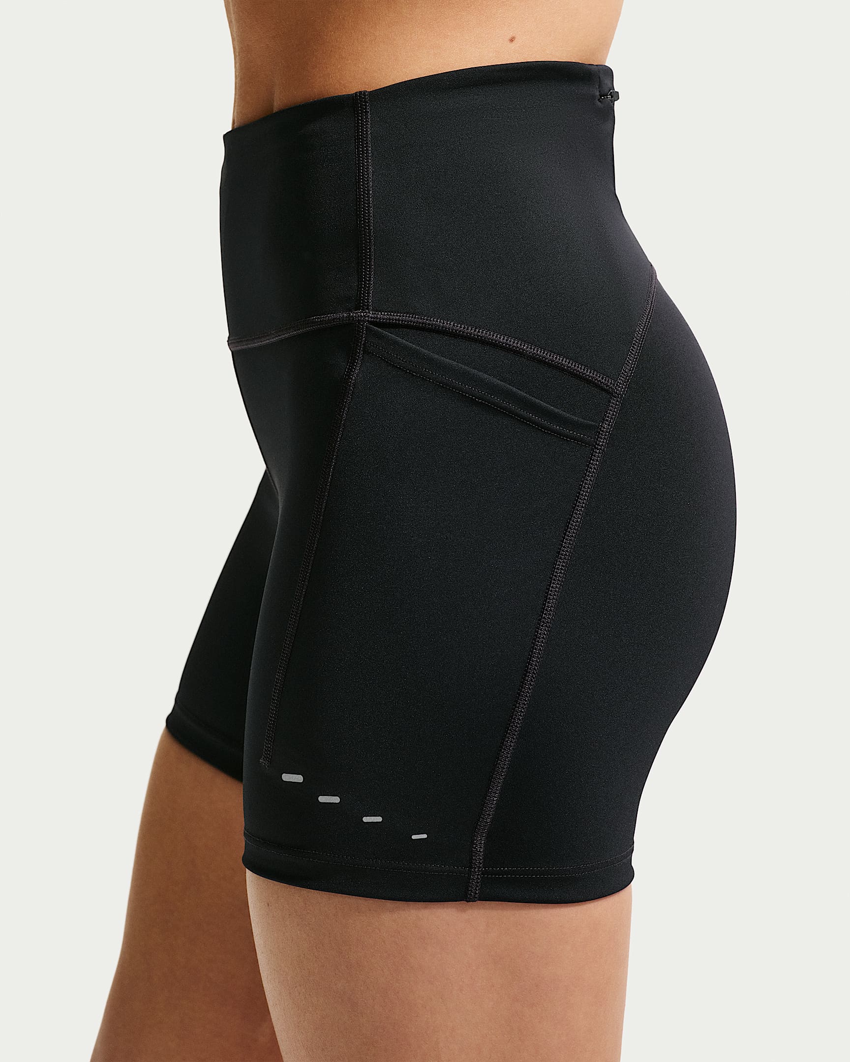 Nike Swift Yüksek Belli 10 cm Sıkı Kesimli Cepli Kadın Koşu Şortu - Siyah