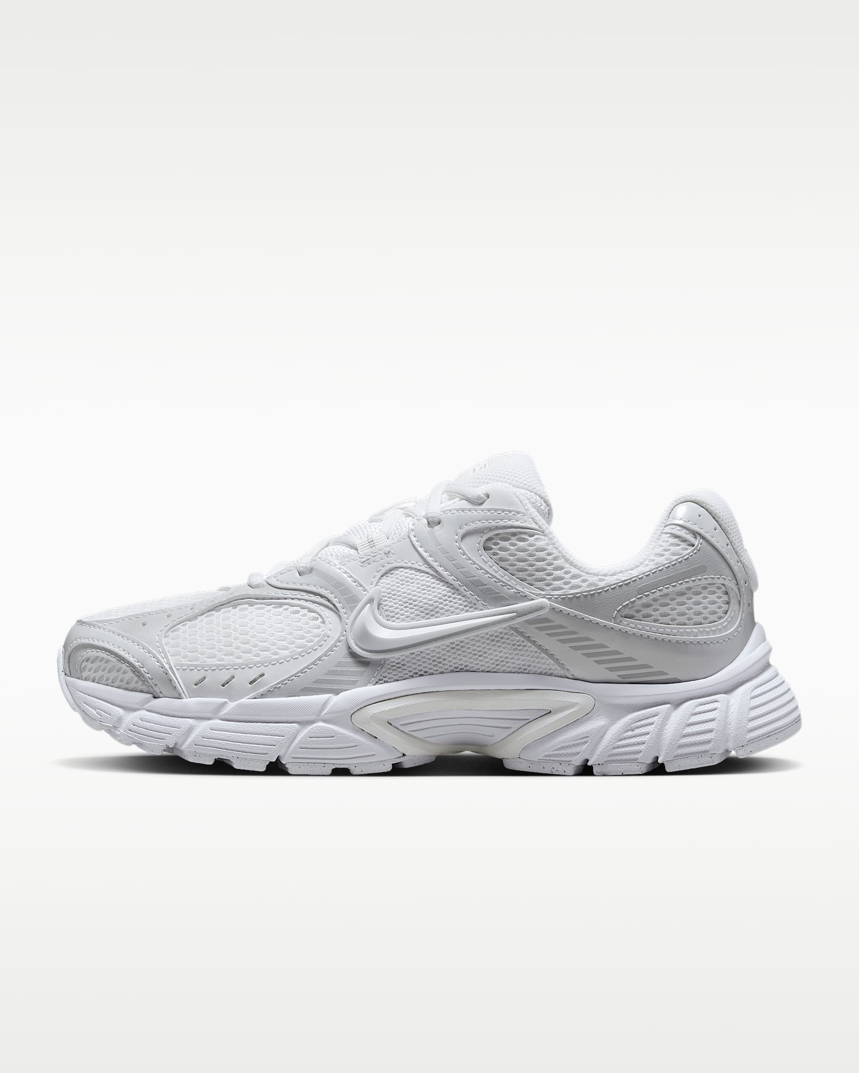 Nike V5 RNR Yansıtıcı Tasarım Vurgulu Kadın Ayakkabısı - Beyaz/Siyah/Metallic Silver/Beyaz