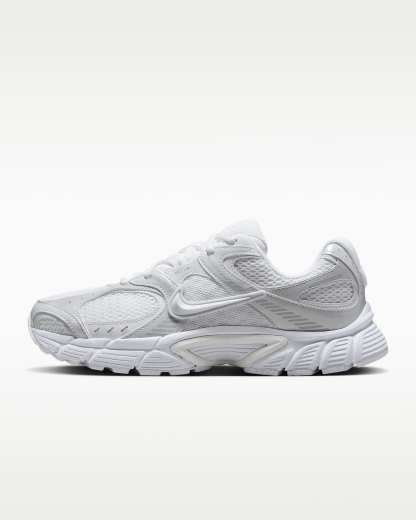 Nike V5 RNR Yansıtıcı Tasarım Vurgulu Kadın Ayakkabısı - Beyaz/Siyah/Metallic Silver/Beyaz