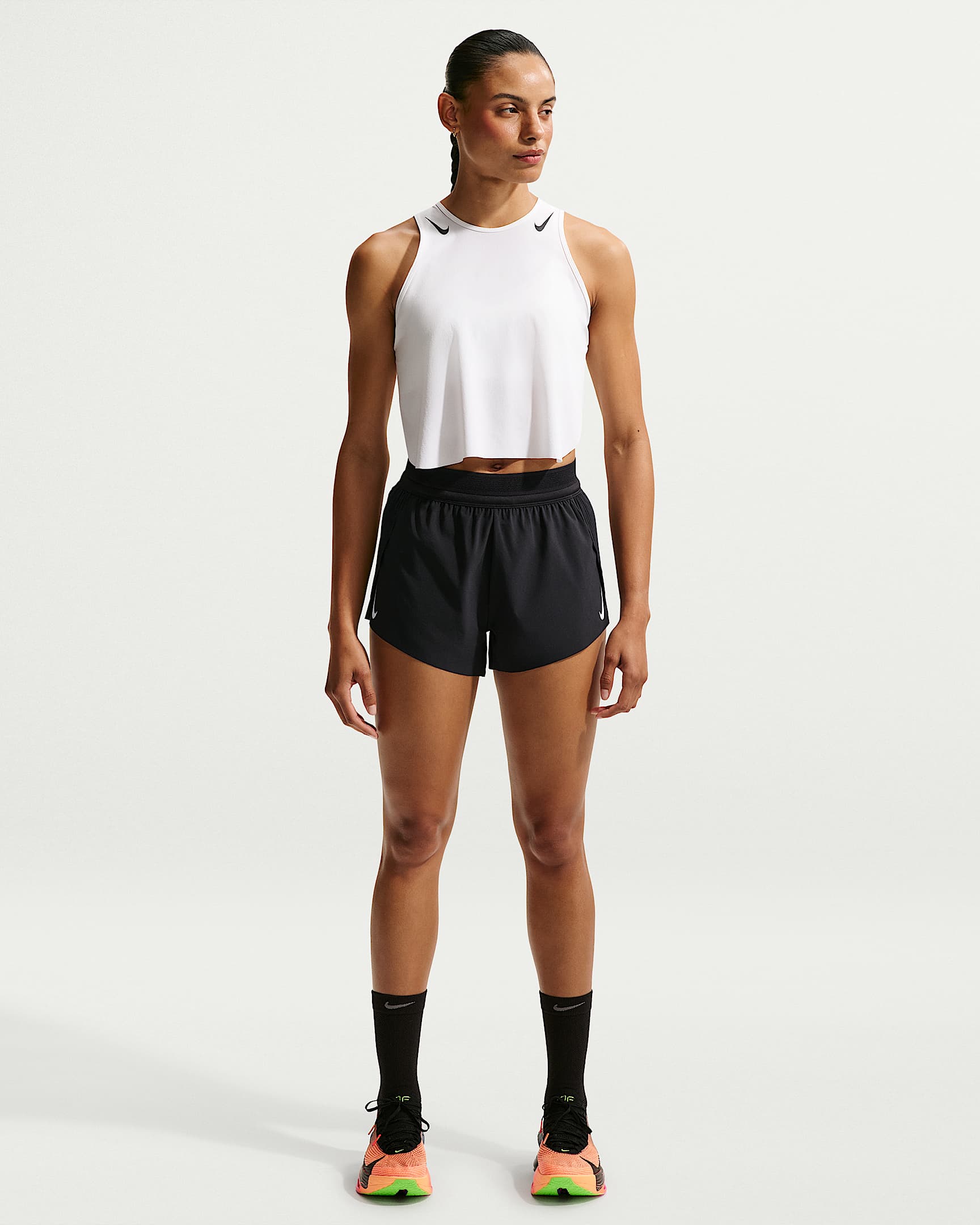 Nike AeroSwift Dri-FIT ADV Normal Belli 8 cm Slip Astarlı Kadın Koşu Şortu - Siyah/Beyaz