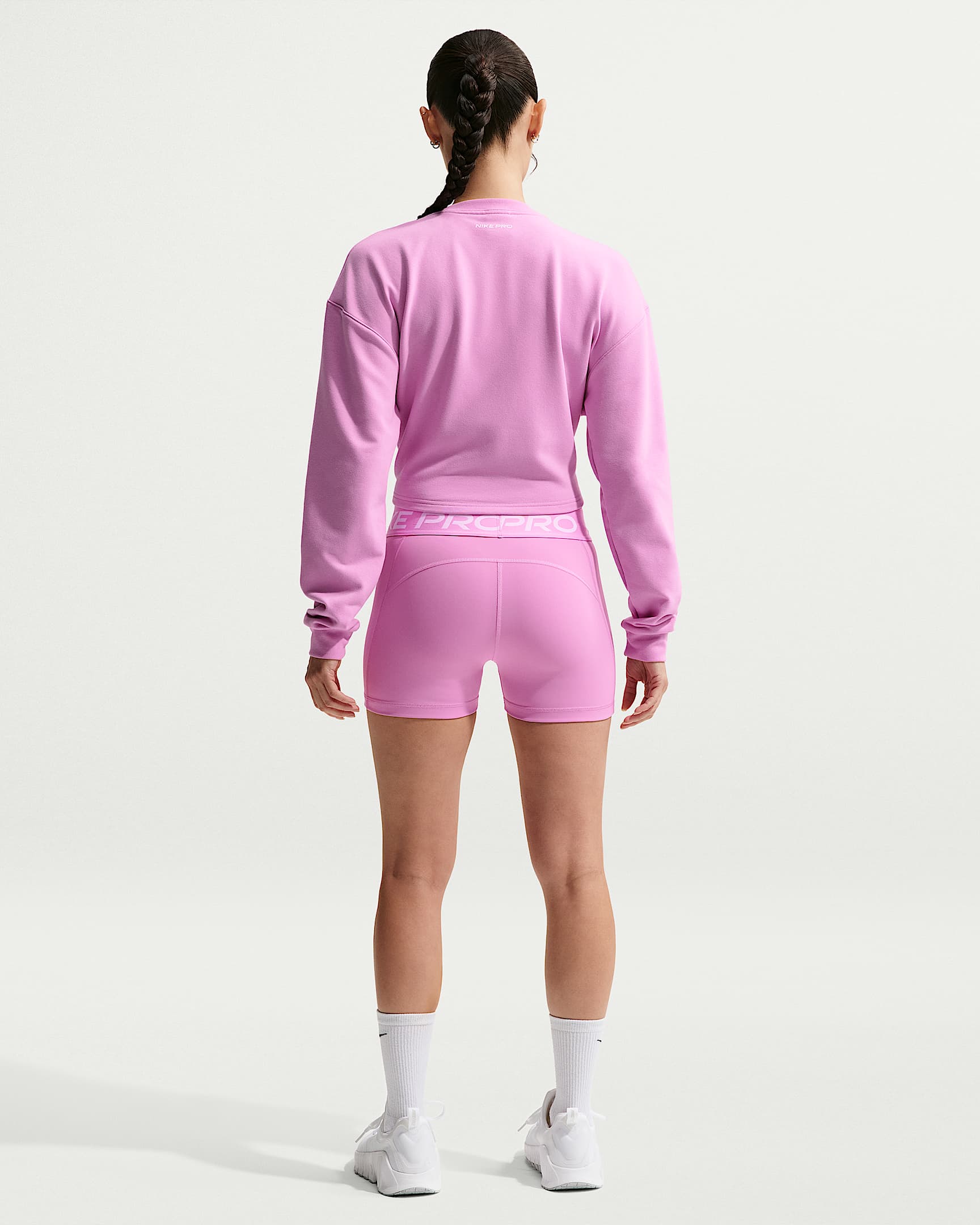 Nike Pro Normal Belli 8 cm Kadın Bisiklet Şortu - Light Magenta/Beyaz