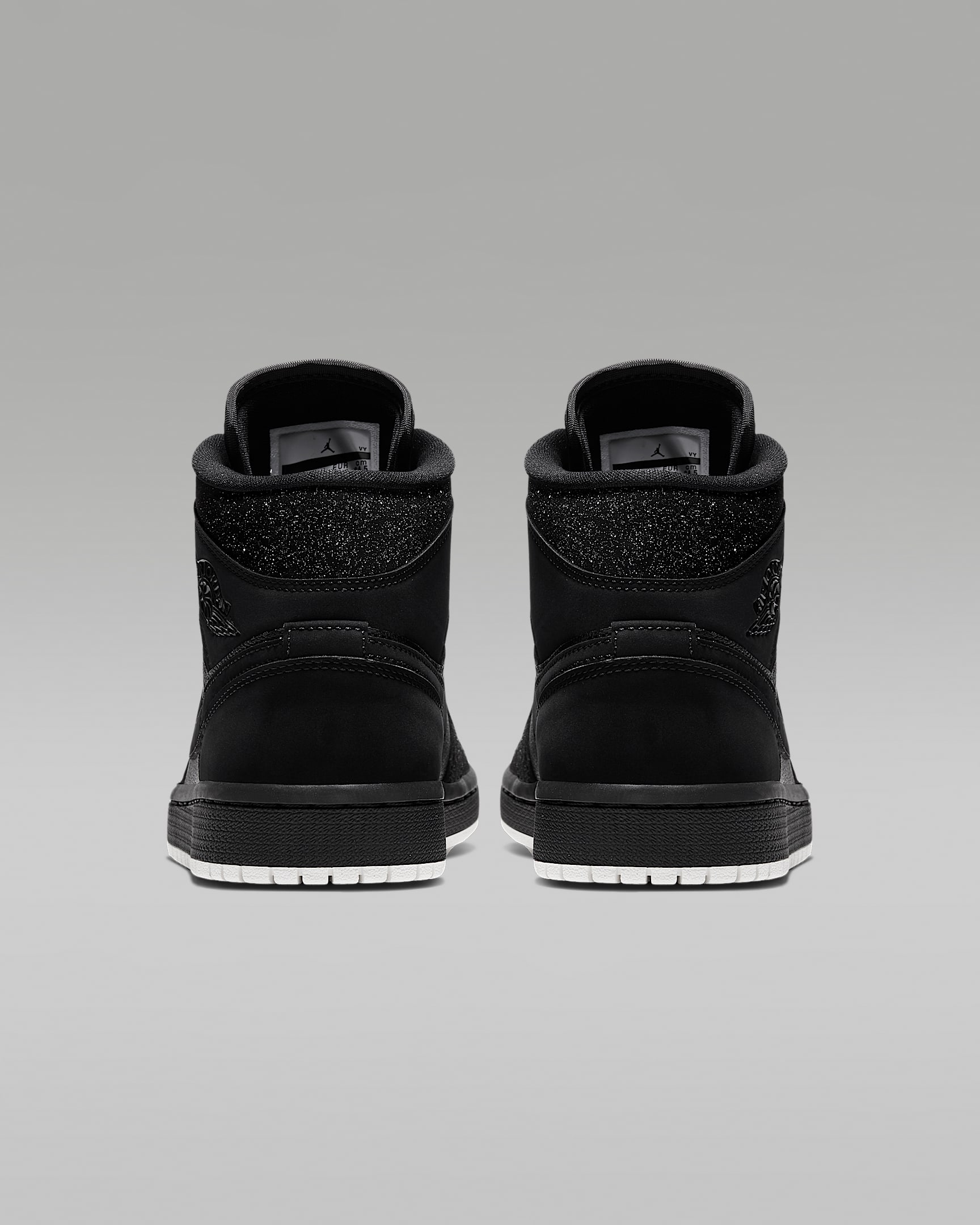 Air Jordan 1 Mid Kadın Ayakkabısı - Siyah/Beyaz/Phantom