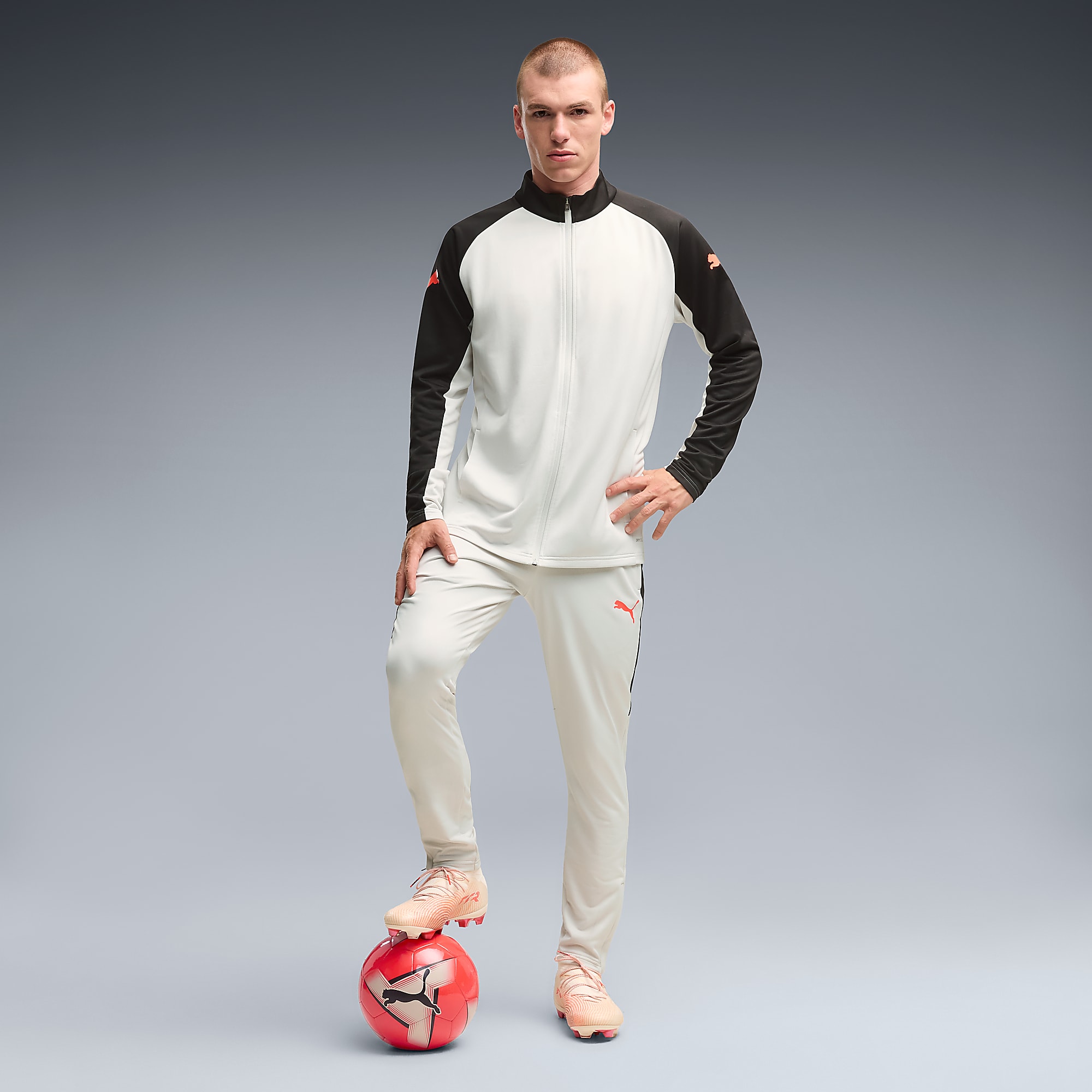 FUTURE 9 ULTIMATE FG UNISEX Krampon - Sugared Almond-PUMA White-Ultra Red-PUMA Black - 109121_01 - Görsel 3