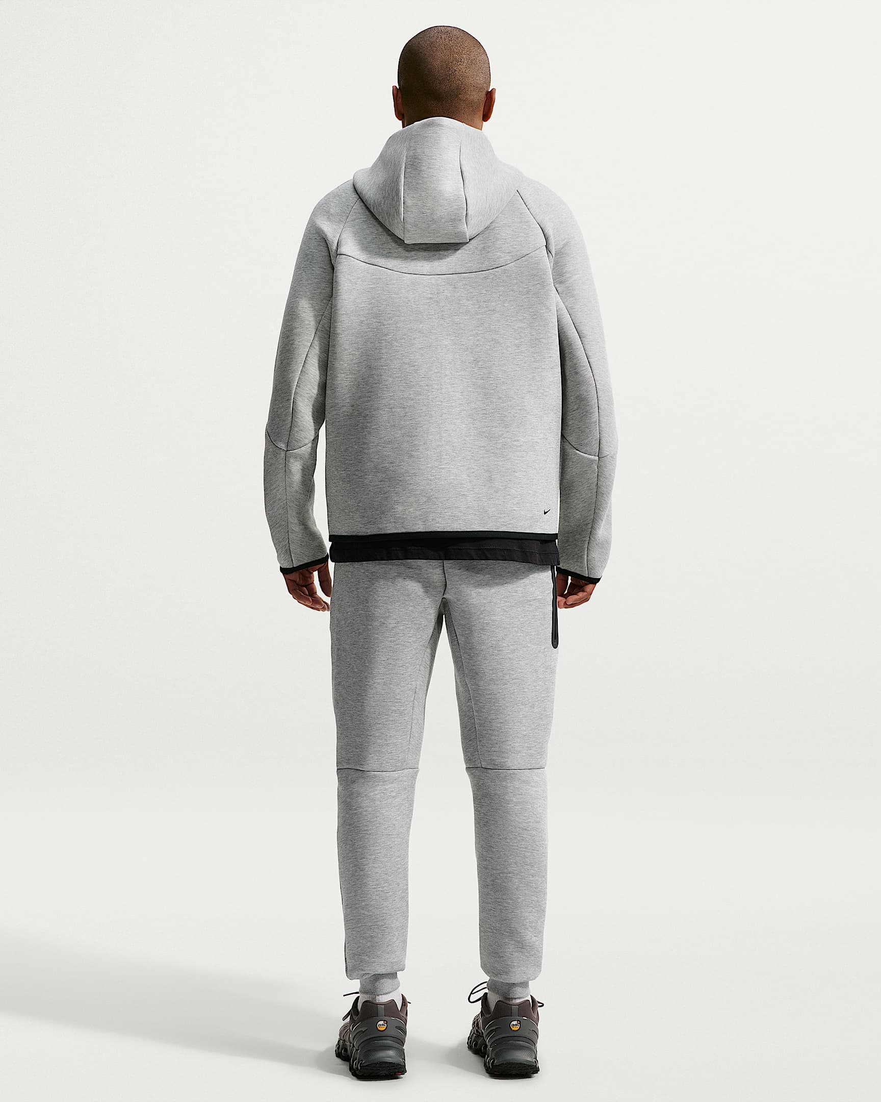 Nike Tech Fleece Erkek Jogger'ı - Dark Grey Heather/Siyah