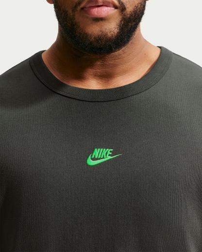 Nike Sportswear Premium Essentials Erkek Tişörtü - Newsprint