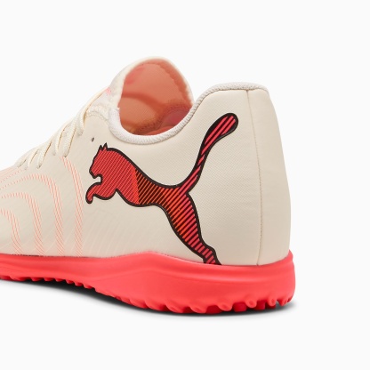 FUTURE 9 PLAY TT UNISEX Krampon - Sugared Almond-PUMA White-Ultra Red-PUMA Black - 109174_01 - Görsel 3