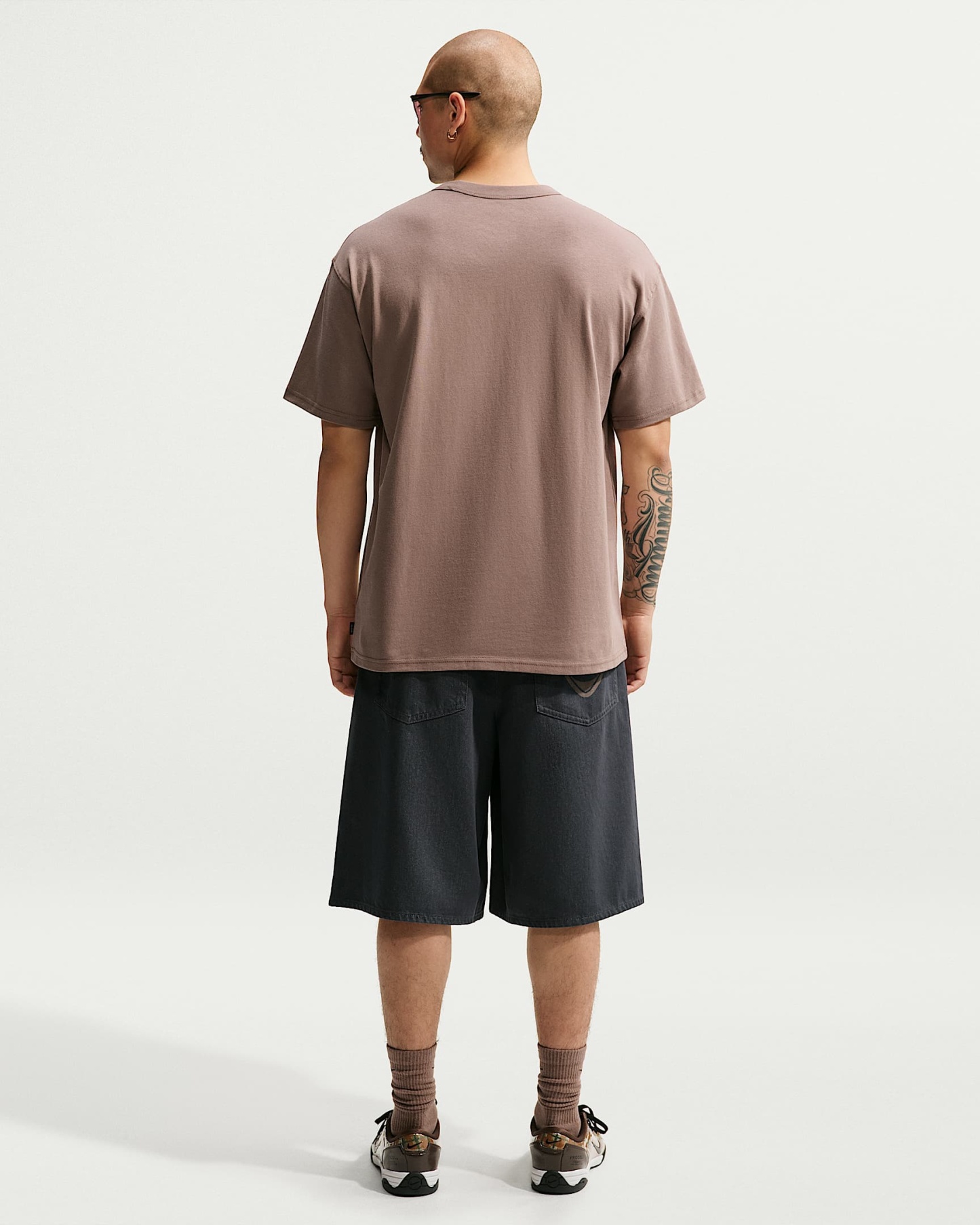 Nike Sportswear Premium Essentials Erkek Tişörtü - Mink Brown