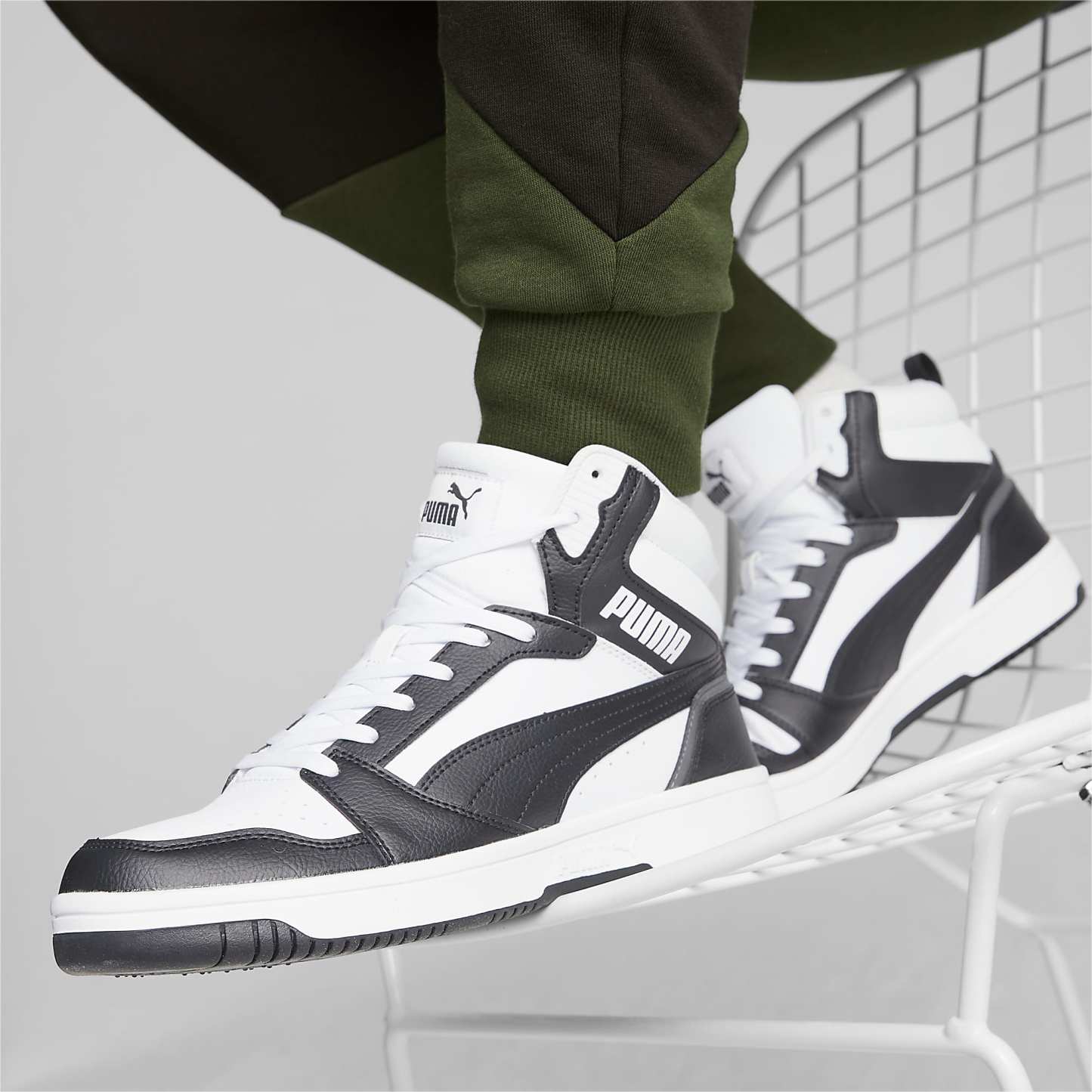 Rebound Ayakkabı - PUMA White-PUMA Black-Shadow Gray-PUMA White - 392326_01 - Görsel 2