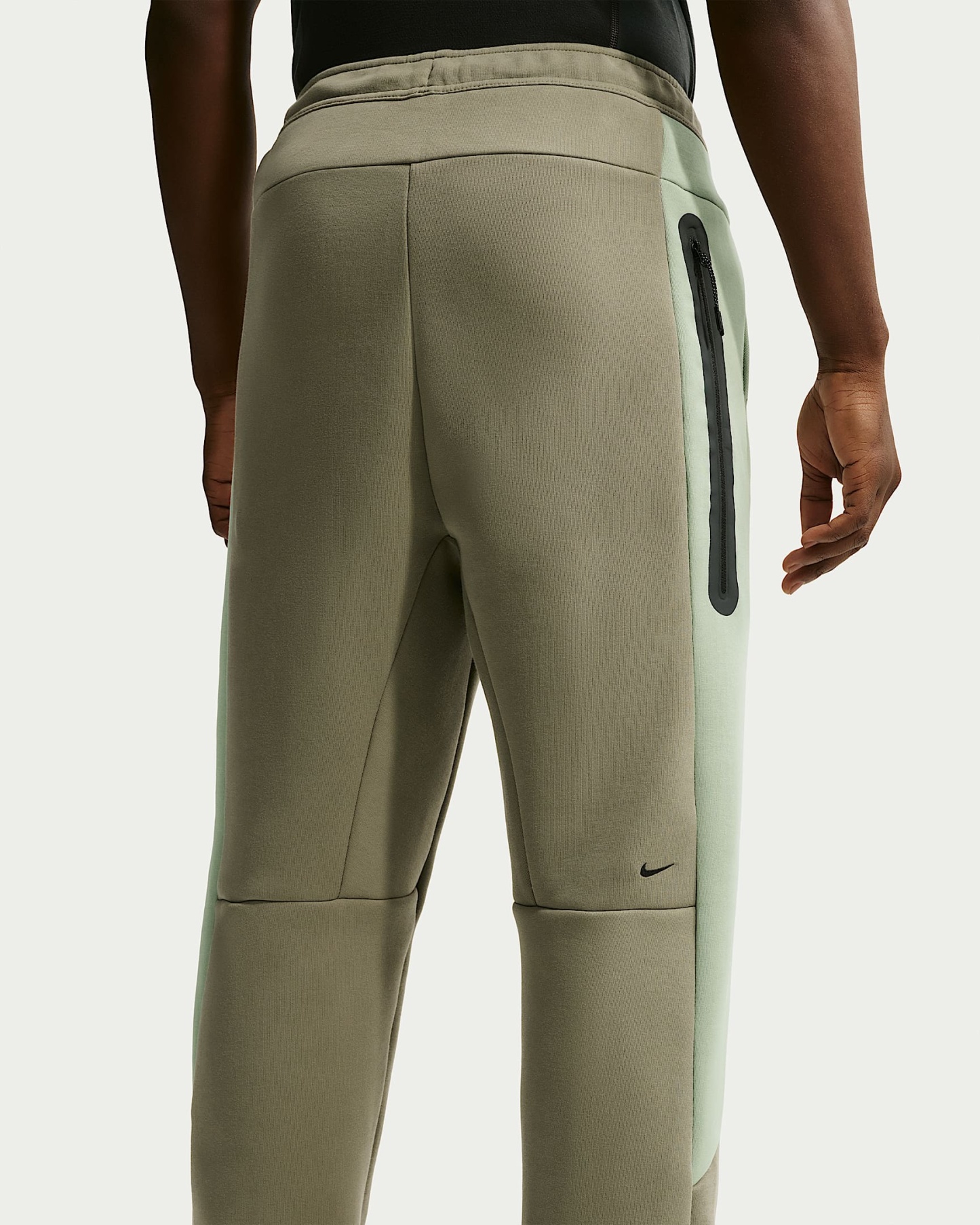 Nike Tech Renk Bloklu Açık Paçalı Fleece Erkek Eşofman Altı - Silver Sage/Jade Horizon/Siyah