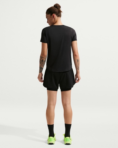 Nike One Dri-FIT Yüksek Belli 8 cm 2'si 1 Arada Kadın Şortu - Siyah/Beyaz