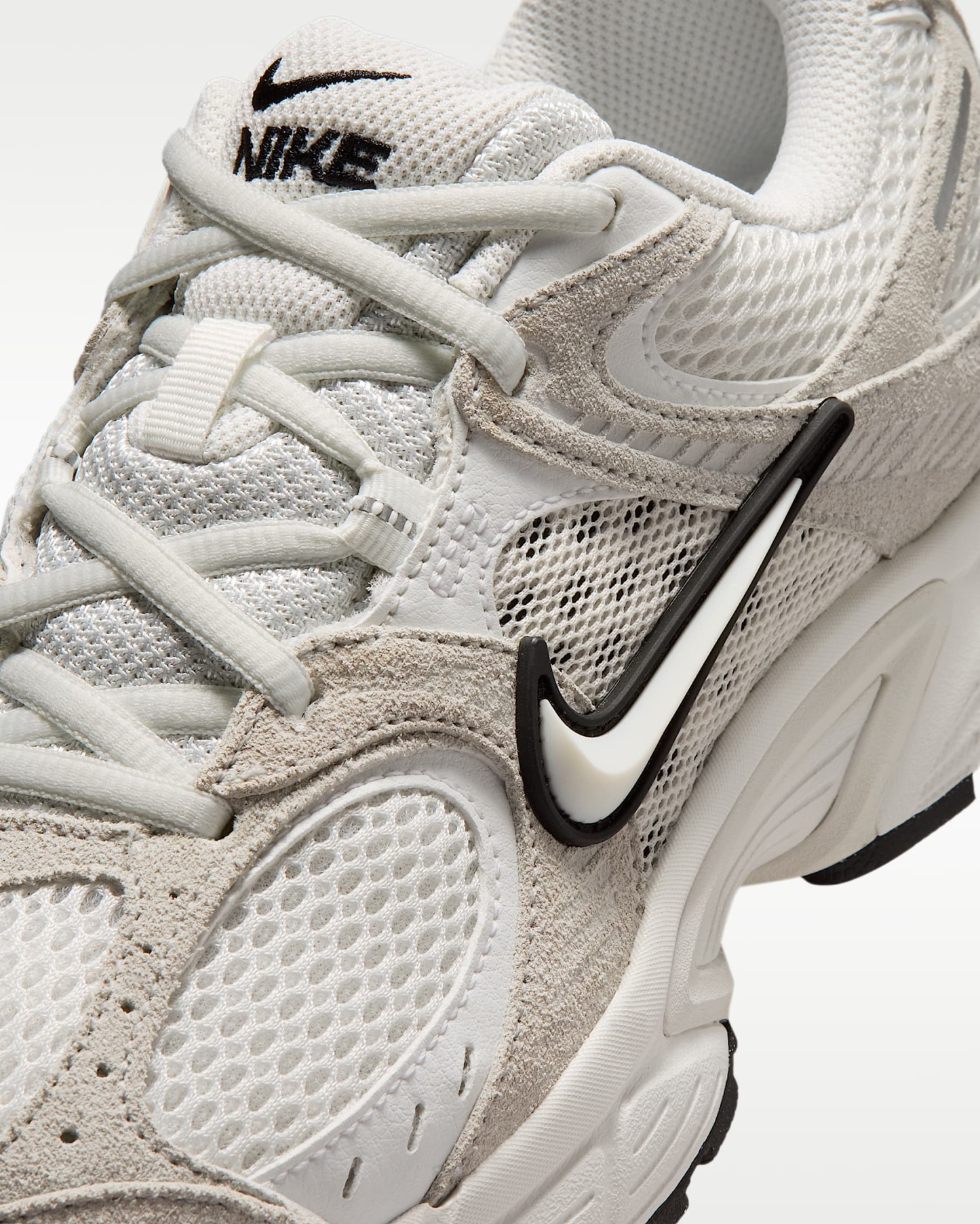 Nike V5 RNR Suede Kadın Ayakkabısı - Summit White/Photon Dust/Summit White