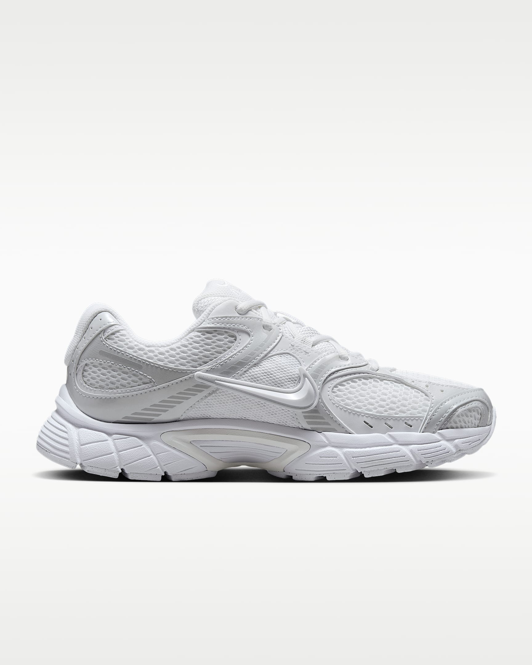 Nike V5 RNR Yansıtıcı Tasarım Vurgulu Kadın Ayakkabısı - Beyaz/Siyah/Metallic Silver/Beyaz