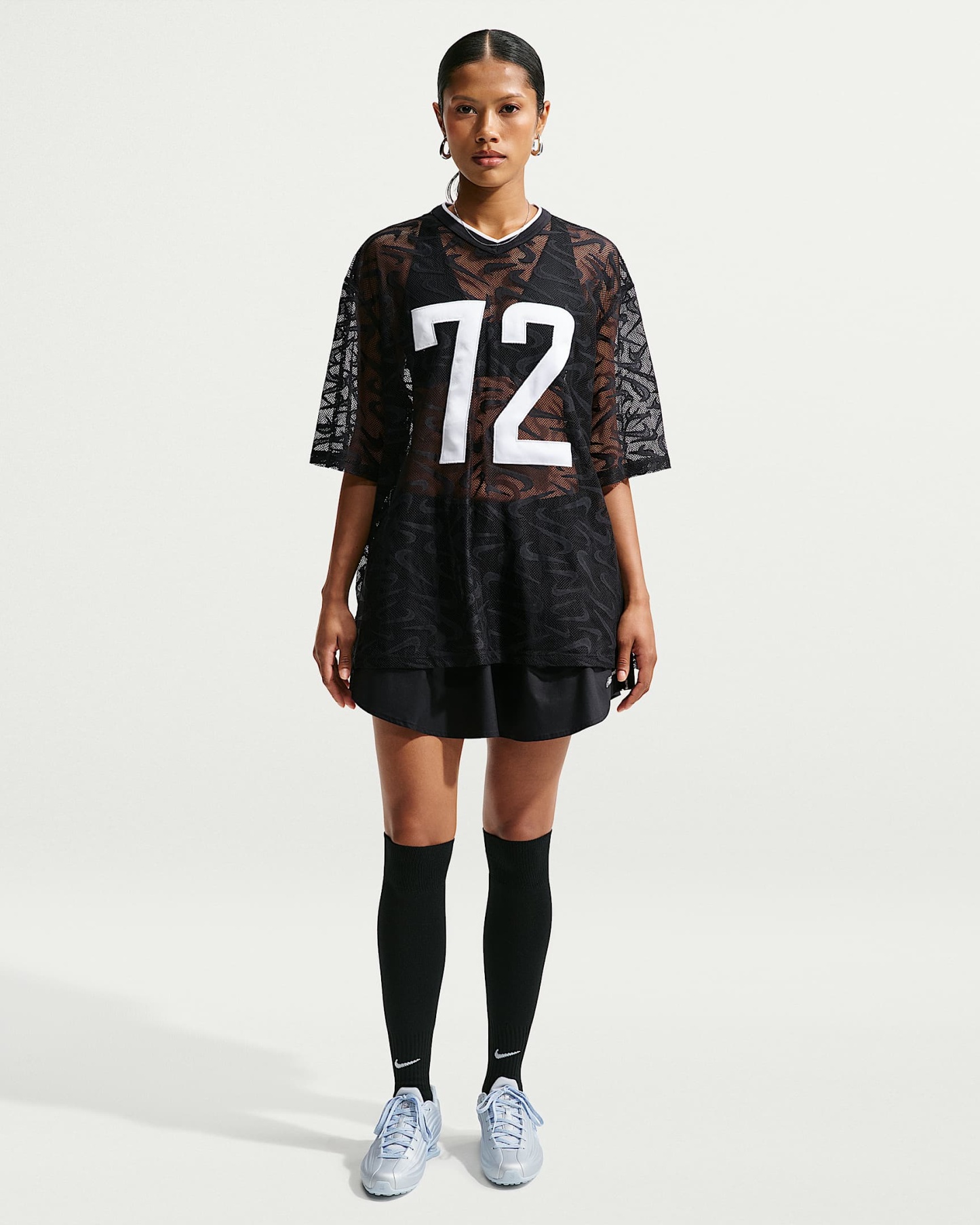 Nike Sportswear Chill Lace Bol Kesimli Kadın Forması - Siyah/Beyaz/Beyaz