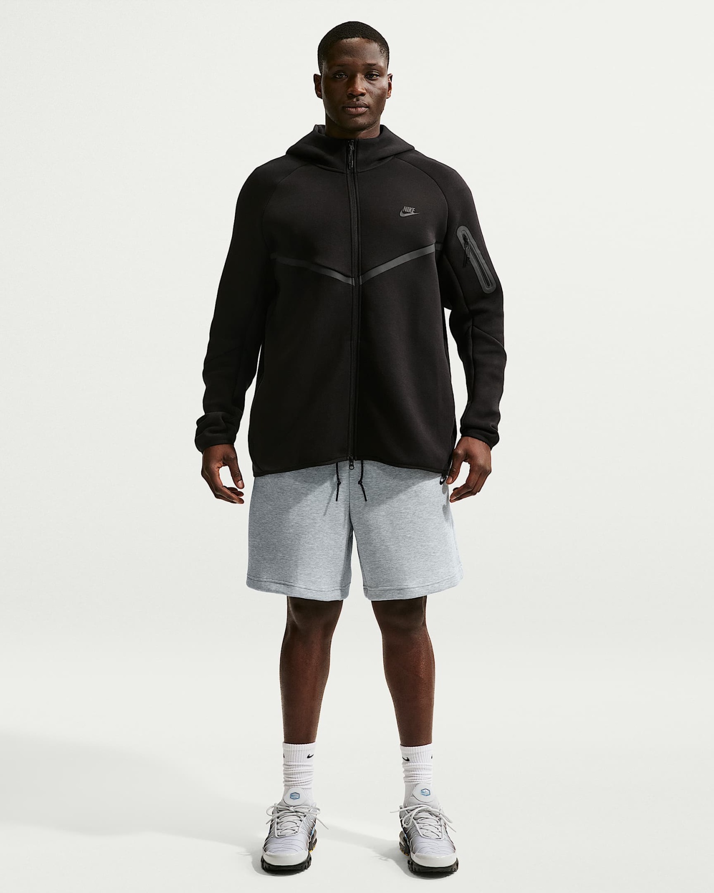 Nike Tech Fleece Erkek Şortu - Dark Grey Heather/Siyah