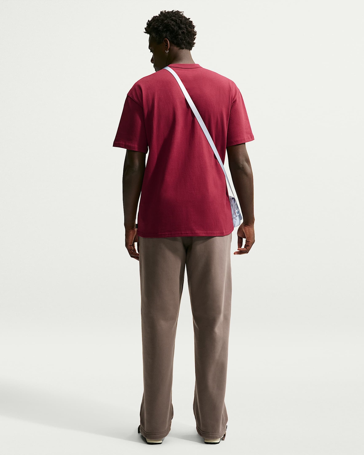 Nike Sportswear Premium Essentials Erkek Tişörtü - Team Red