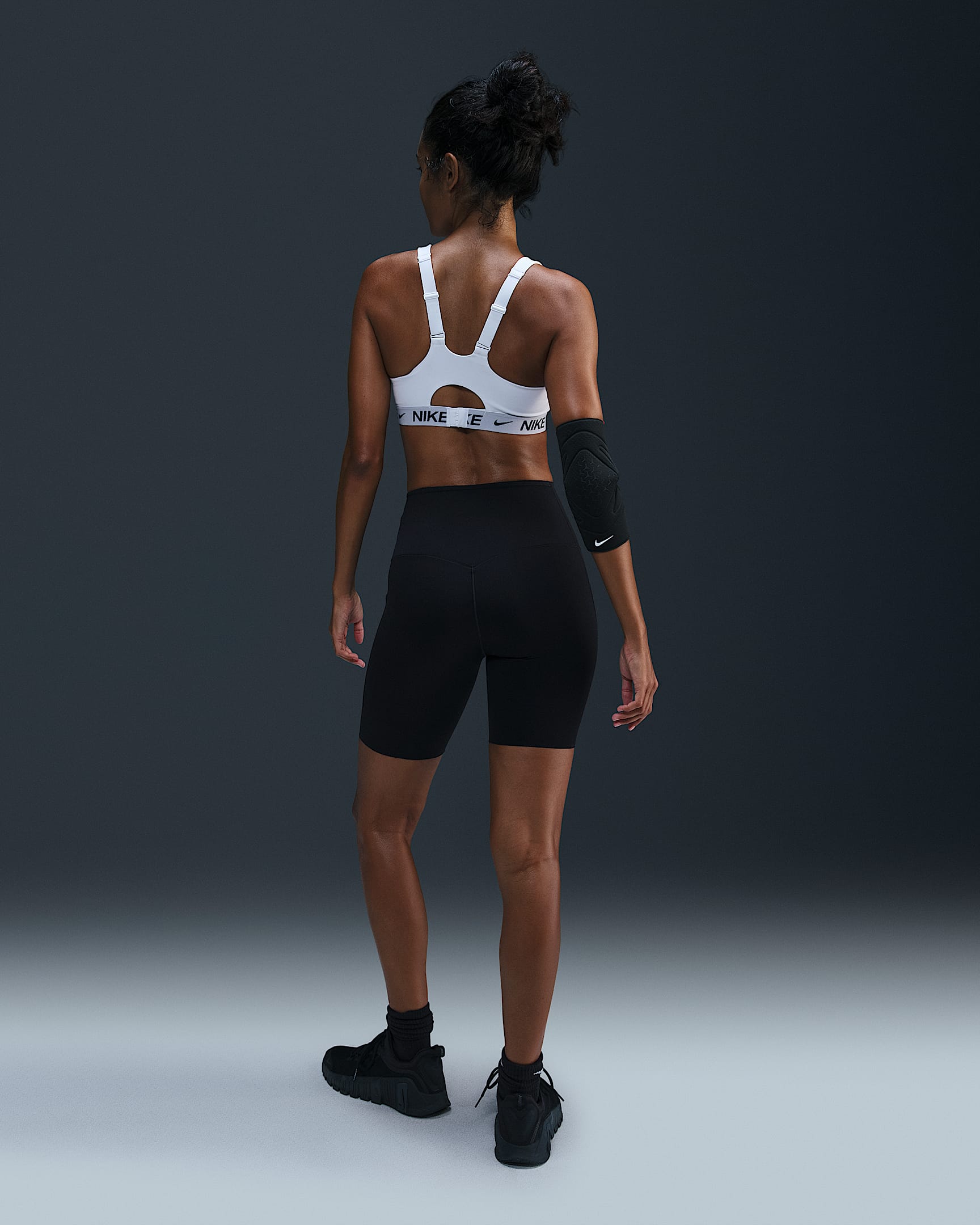 Nike Indy Yüksek Destekli Pedli Ayarlanabilir Kadın Spor Sütyeni - Beyaz/Stone Mauve/Siyah
