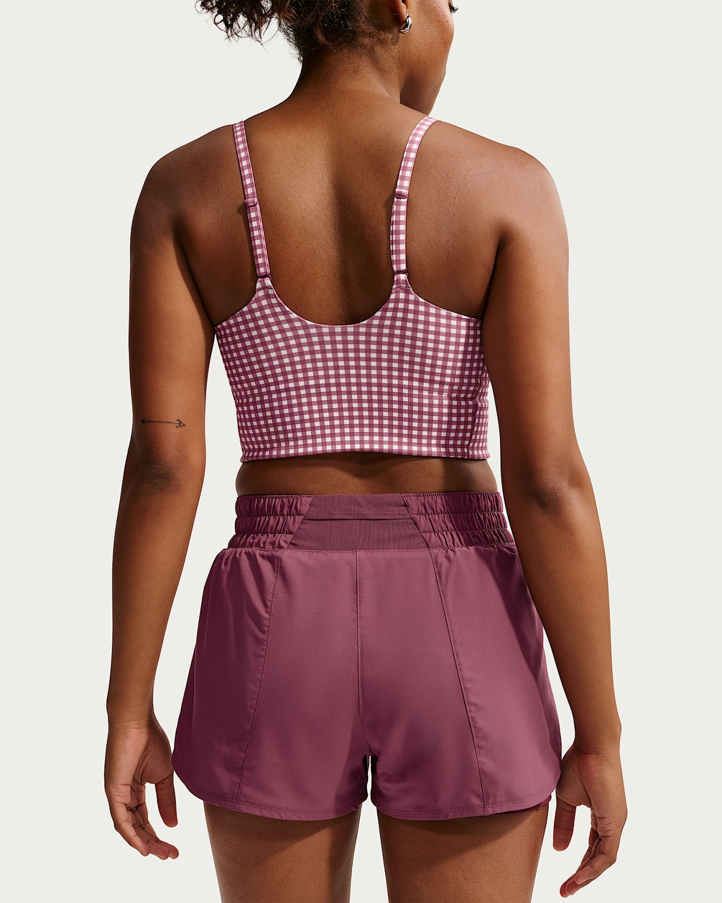 Nike One Dri-FIT Normal Belli 8 cm 2'si 1 Arada Kadın Şortu - Pink Smoke/Beyaz