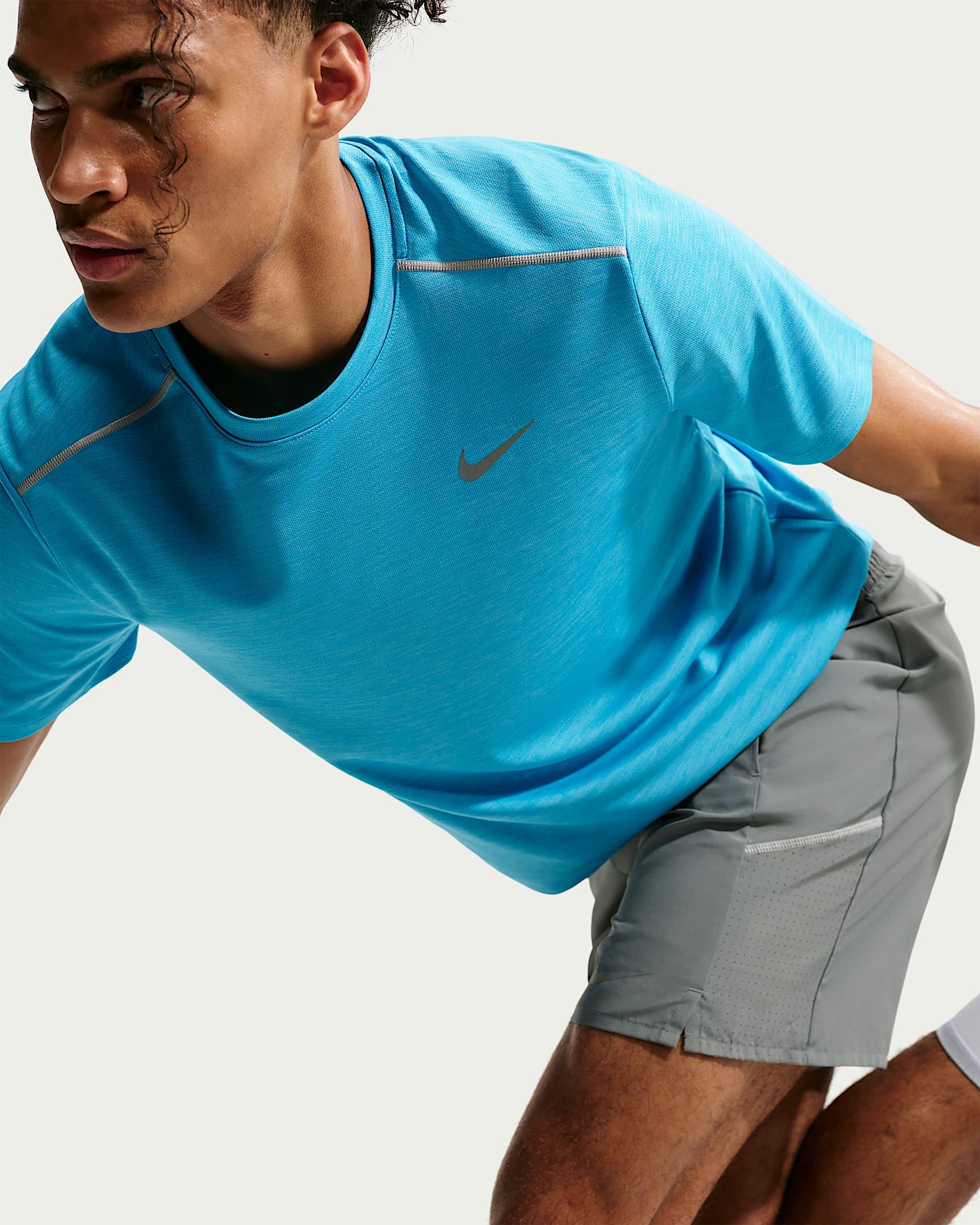 Nike Miler Dri-FIT Kısa Kollu Erkek Koşu Üstü - Baltic Blue/Light Current Blue/Heather