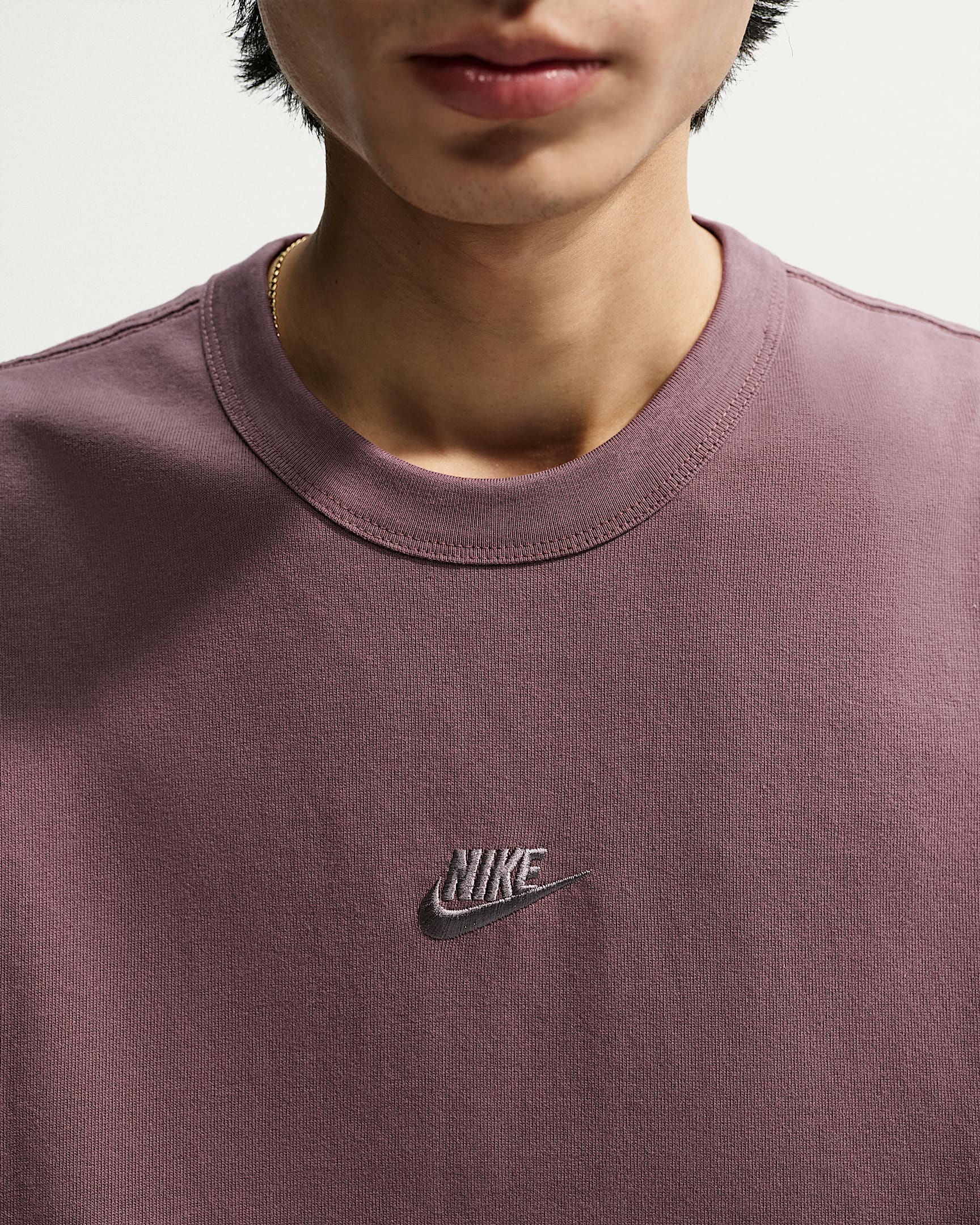 Nike Sportswear Premium Essentials Erkek Tişörtü - Tattoo