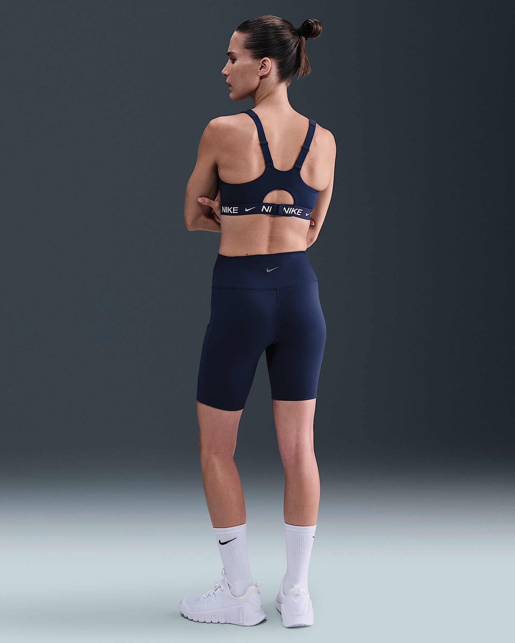 Nike Indy Yüksek Destekli Pedli Ayarlanabilir Kadın Spor Sütyeni - Midnight Navy