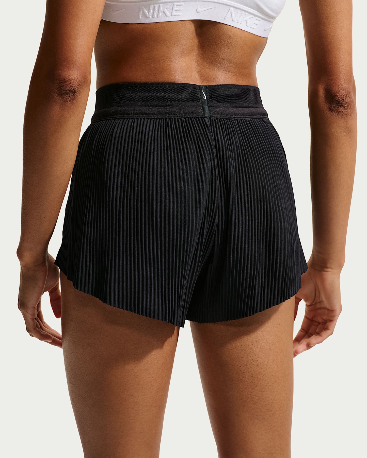 Nike AeroSwift Dri-FIT ADV Normal Belli 8 cm Slip Astarlı Kadın Koşu Şortu - Siyah/Beyaz